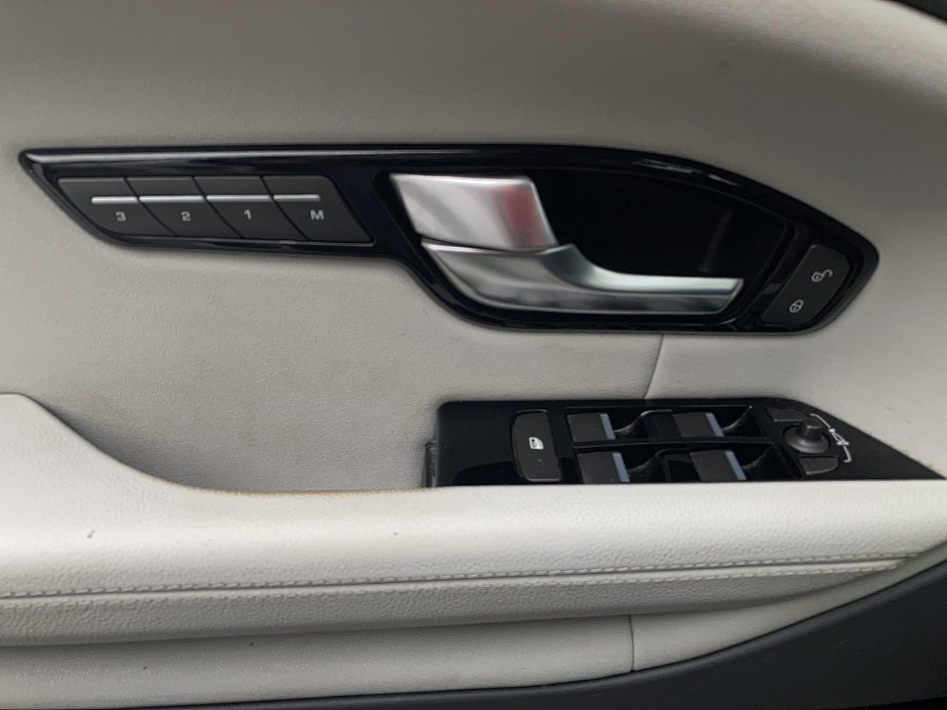 LAND ROVER Range Rover Evoque Mark III TD4 150 SE Dynamic A - Véhicule Occasion - Océane Auto LAND ROVER Range Rover Evoque Mark III TD4 150 SE Dynamic A - Véhicule Occasion Océane Auto