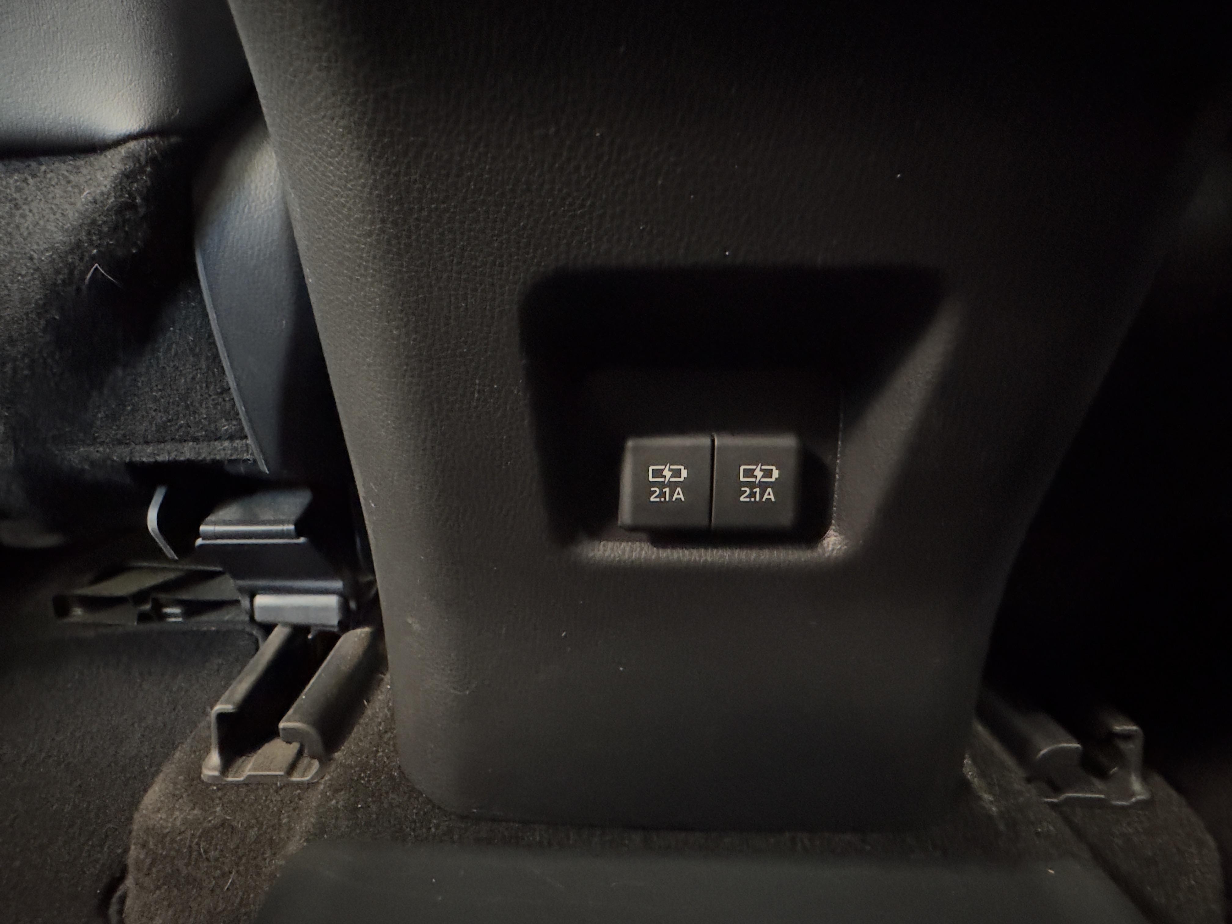 SUZUKI Across 2.5 Hybride Rechargeable 1ere Edition - Véhicule Occasion - Océane Auto SUZUKI Across 2.5 Hybride Rechargeable 1ere Edition - Véhicule Occasion Océane Auto