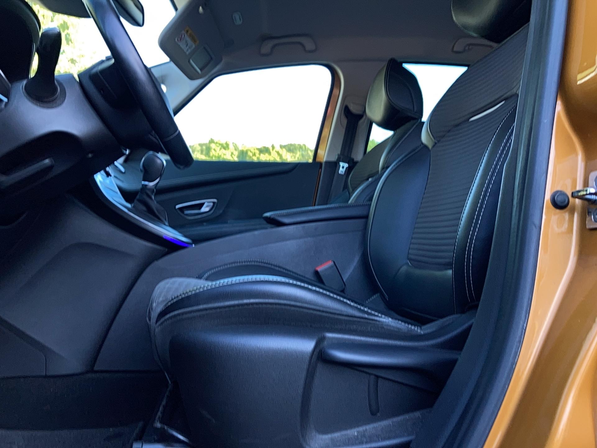 RENAULT Scenic TCe 140 Energy EDC Intens - Véhicule Occasion - Océane Auto RENAULT Scenic TCe 140 Energy EDC Intens - Véhicule Occasion Océane Auto