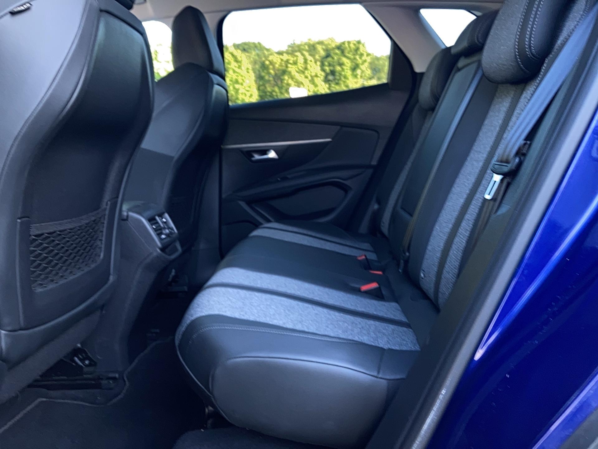 PEUGEOT 3008 Puretech 130ch S&S EAT8 Active - Véhicule Occasion - Océane Auto PEUGEOT 3008 Puretech 130ch S&S EAT8 Active - Véhicule Occasion Océane Auto