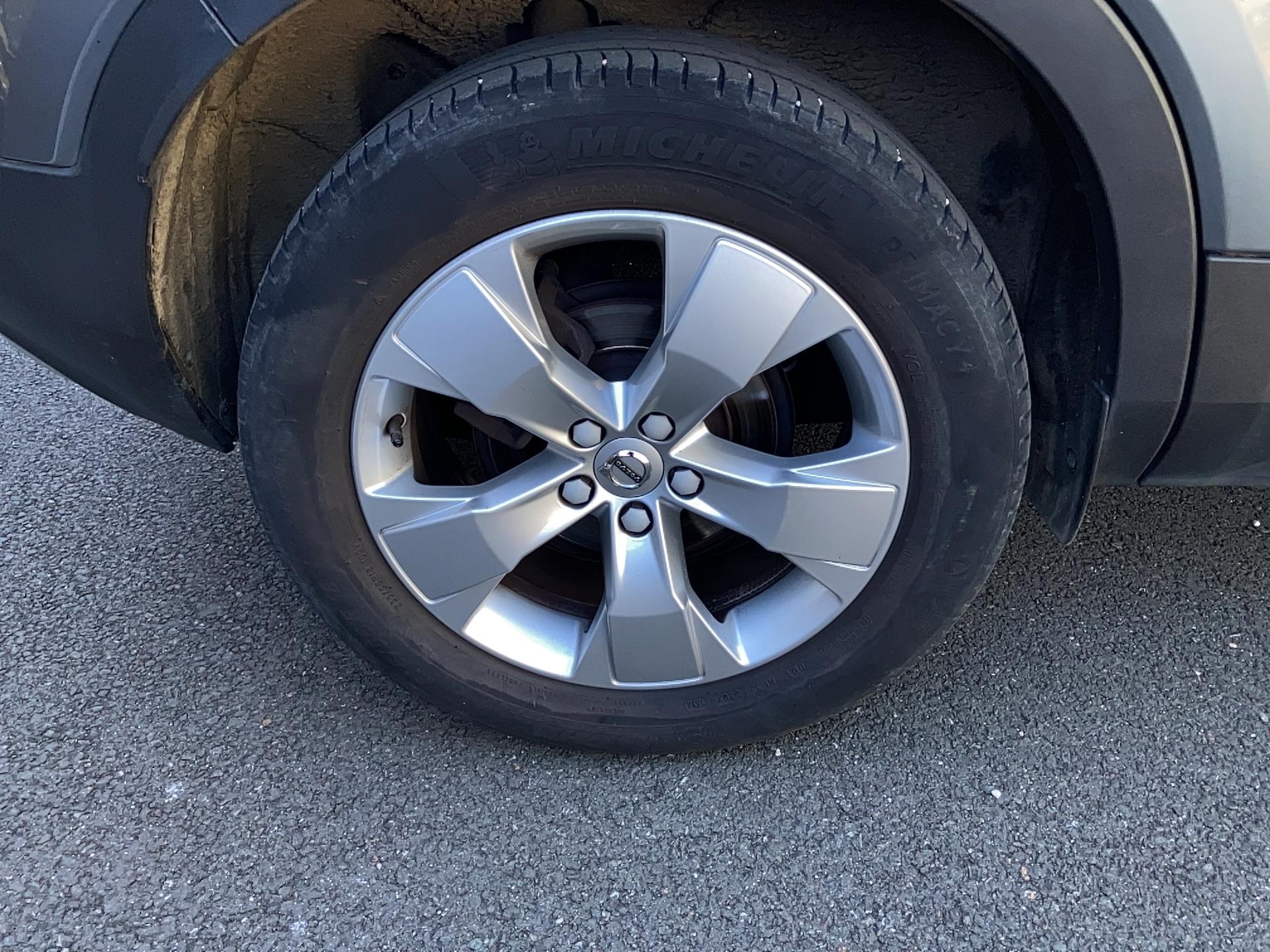 VOLVO XC40 D3 AdBlue 150 ch Geartronic 8 Momentum - Véhicule Occasion - Océane Auto VOLVO XC40 D3 AdBlue 150 ch Geartronic 8 Momentum - Véhicule Occasion Océane Auto