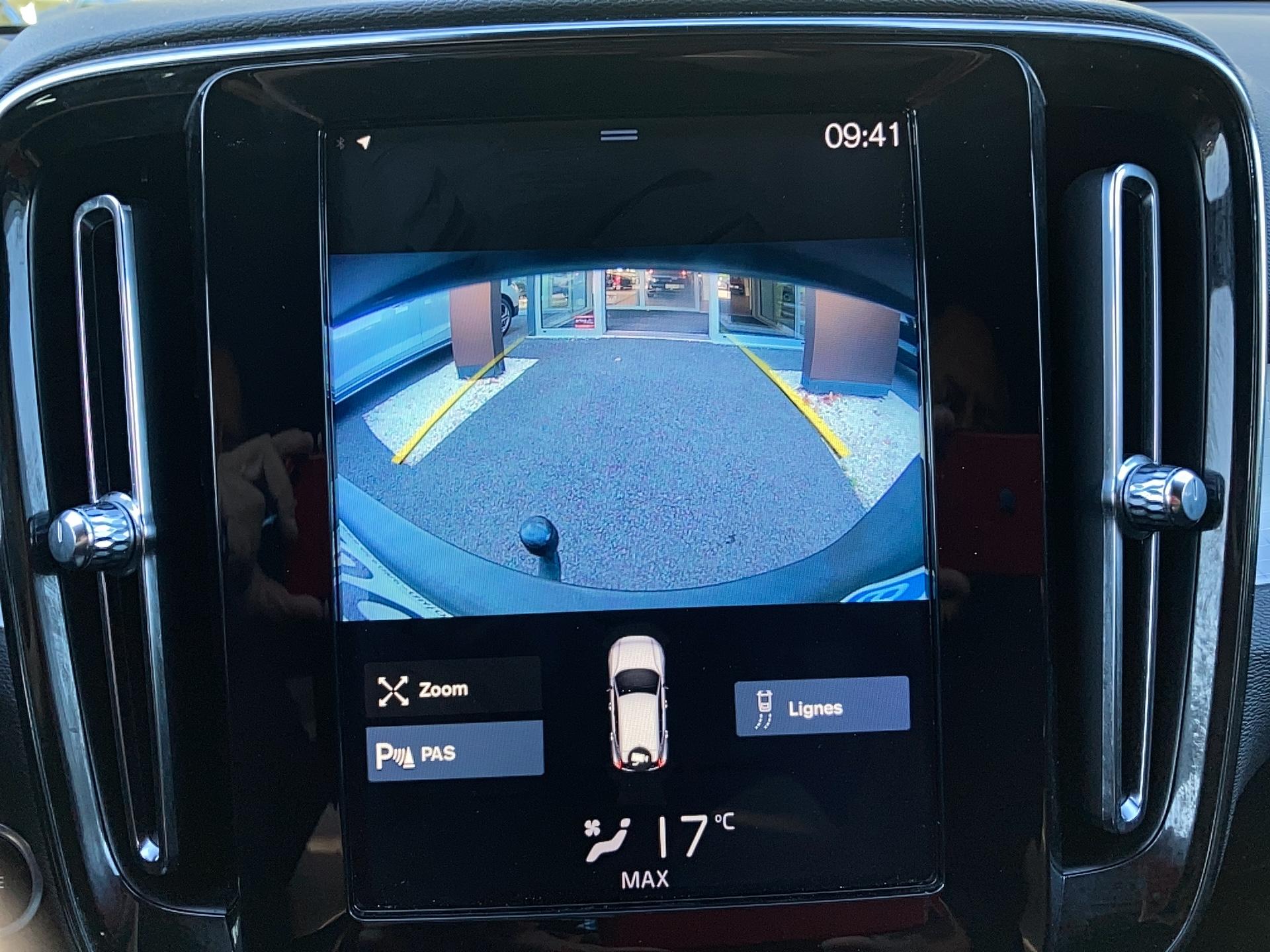 VOLVO XC40 D3 AdBlue 150 ch Geartronic 8 Momentum - Véhicule Occasion - Océane Auto VOLVO XC40 D3 AdBlue 150 ch Geartronic 8 Momentum - Véhicule Occasion Océane Auto