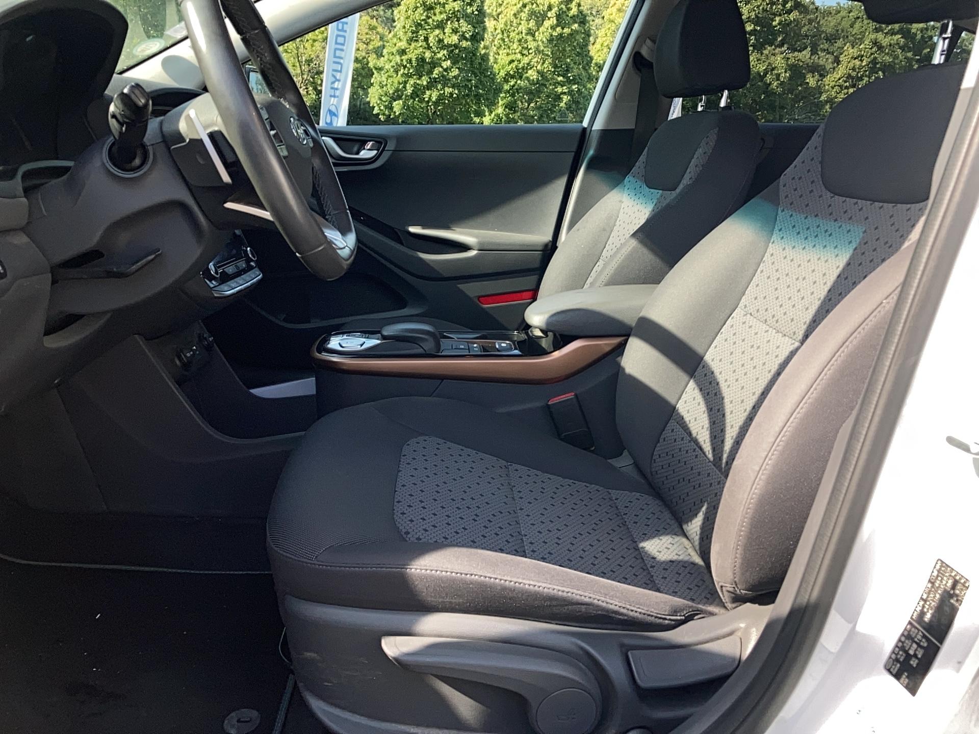 HYUNDAI Ioniq Electric 120 ch Creative - Véhicule Occasion - Océane Auto HYUNDAI Ioniq Electric 120 ch Creative - Véhicule Occasion Océane Auto