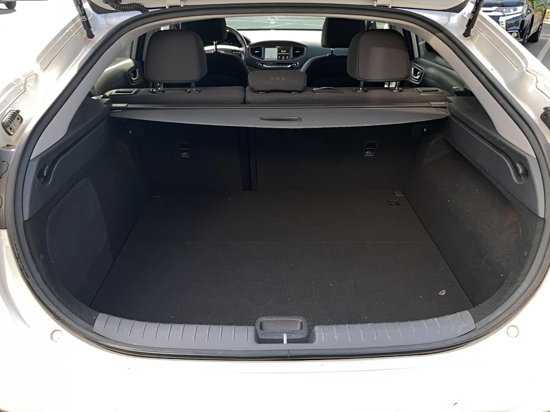 HYUNDAI Ioniq Electric 120 ch Creative - Véhicule Occasion - Océane Auto HYUNDAI Ioniq Electric 120 ch Creative - Véhicule Occasion Océane Auto