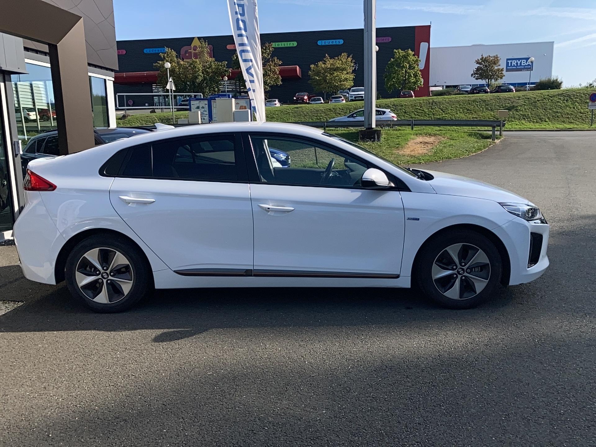 HYUNDAI Ioniq Electric 120 ch Creative - Véhicule Occasion - Océane Auto HYUNDAI Ioniq Electric 120 ch Creative - Véhicule Occasion Océane Auto
