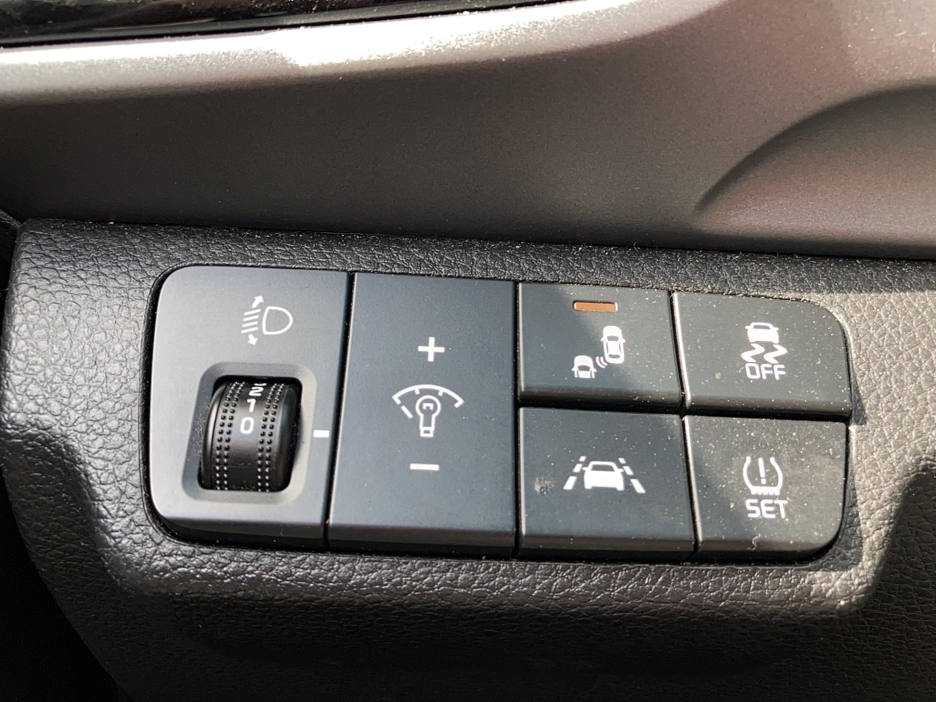 KIA Stonic 1.0 T-GDi 120 ch Premium - Véhicule Occasion - Océane Auto KIA Stonic 1.0 T-GDi 120 ch Premium - Véhicule Occasion Océane Auto