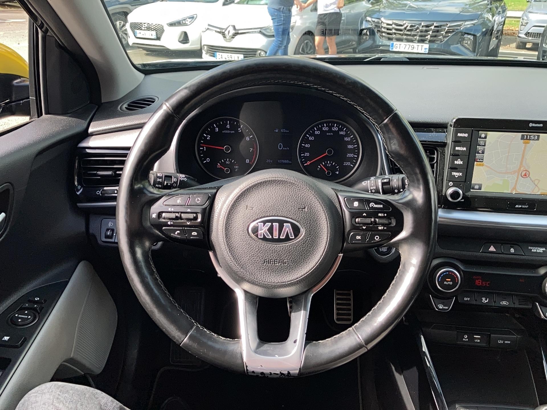 KIA Stonic 1.0 T-GDi 120 ch Premium - Véhicule Occasion - Océane Auto KIA Stonic 1.0 T-GDi 120 ch Premium - Véhicule Occasion Océane Auto