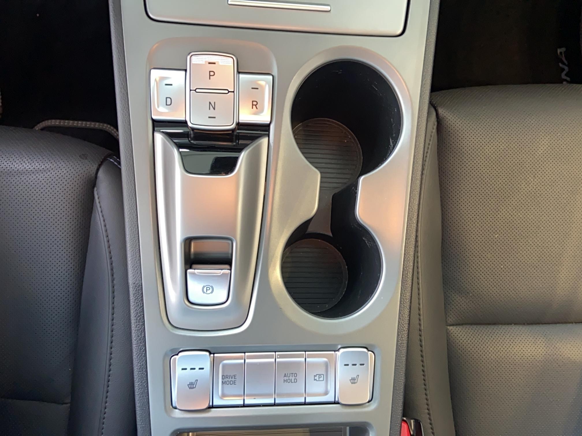HYUNDAI Kona Electrique 39 kWh - 136 ch Executive - Véhicule Occasion Océane Auto