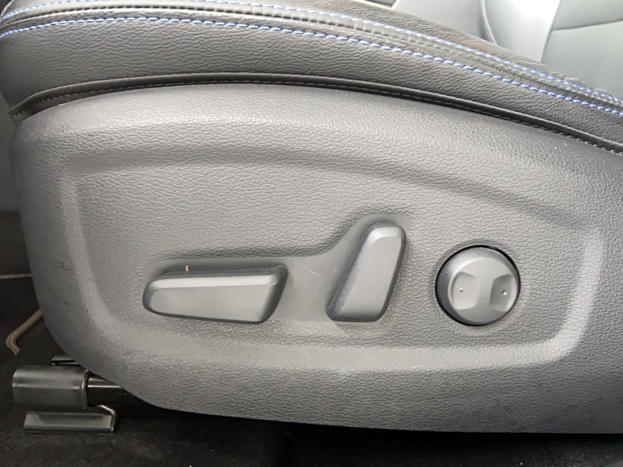 HYUNDAI Kona Electrique 39 kWh - 136 ch Executive - Véhicule Occasion Océane Auto