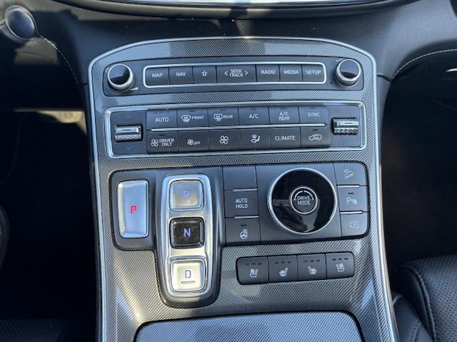 HYUNDAI Santa Fe 1.6 T-GDi Hybrid 230 BVA6 Executive - Véhicule Occasion - Océane Auto HYUNDAI Santa Fe 1.6 T-GDi Hybrid 230 BVA6 Executive - Véhicule Occasion Océane Auto