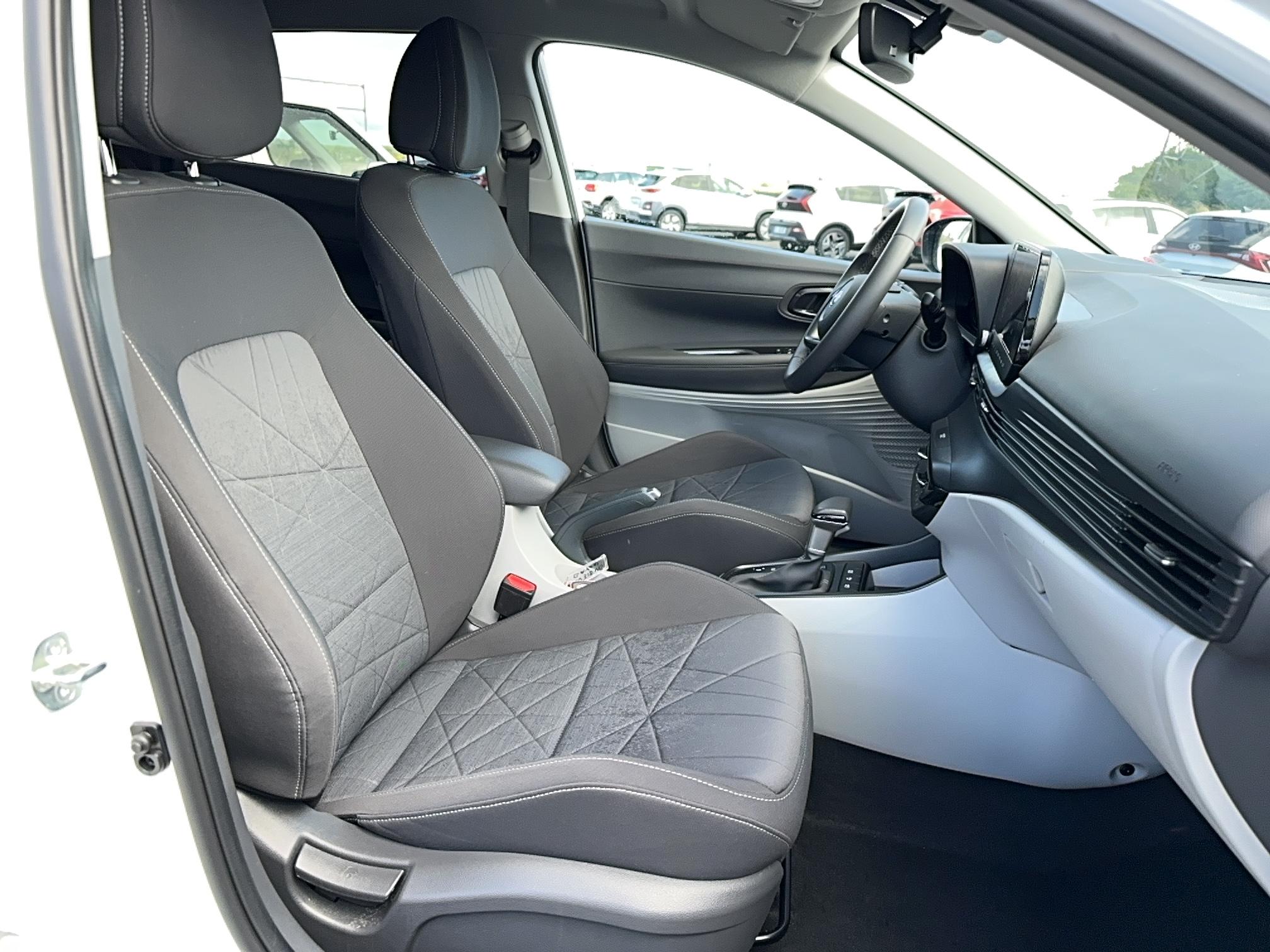 HYUNDAI Bayon 1.0 T-GDi 100 DCT-7 Hybrid 48V Creative - Véhicule Occasion - Océane Auto HYUNDAI Bayon 1.0 T-GDi 100 DCT-7 Hybrid 48V Creative - Véhicule Occasion Océane Auto