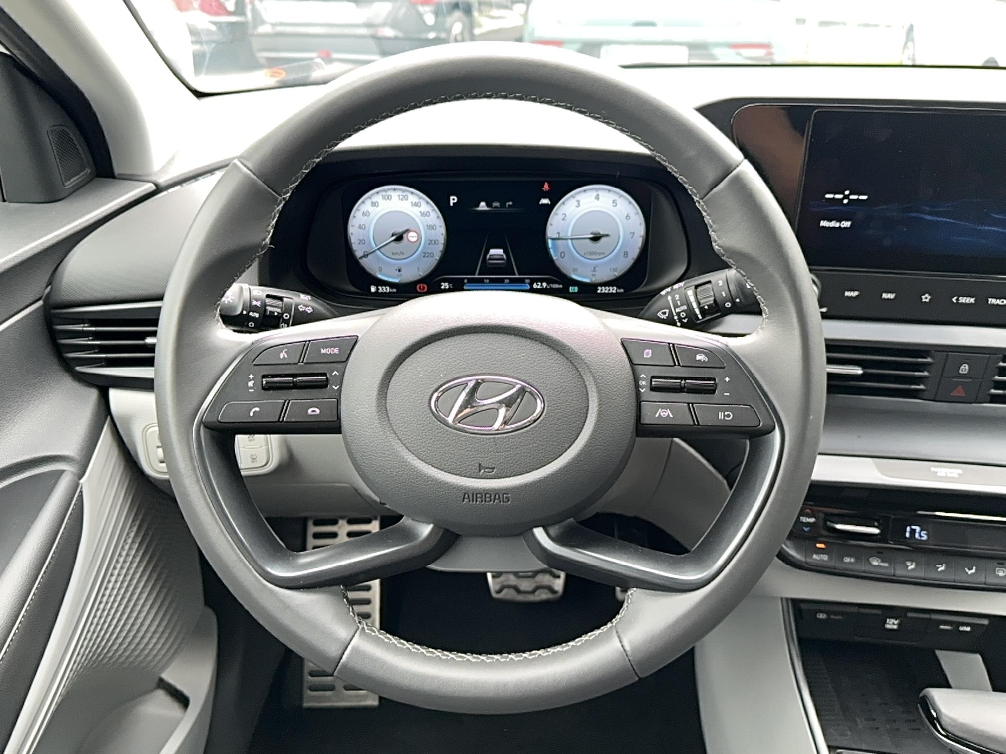 HYUNDAI Bayon 1.0 T-GDi 100 DCT-7 Hybrid 48V Creative - Véhicule Occasion - Océane Auto HYUNDAI Bayon 1.0 T-GDi 100 DCT-7 Hybrid 48V Creative - Véhicule Occasion Océane Auto
