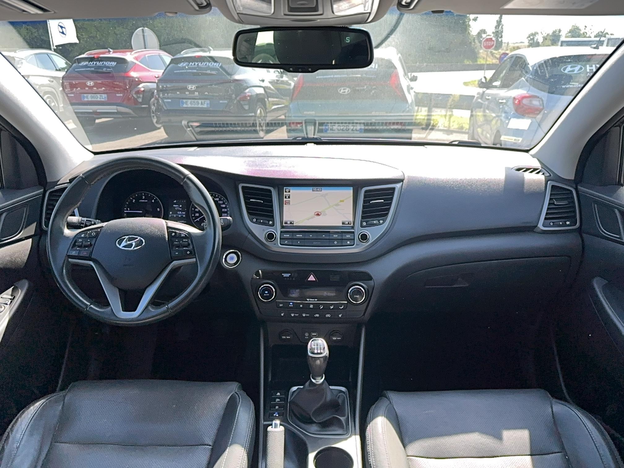 HYUNDAI Tucson 1.7 CRDi 115 2WD Creative - Véhicule Occasion - Océane Auto HYUNDAI Tucson 1.7 CRDi 115 2WD Creative - Véhicule Occasion Océane Auto
