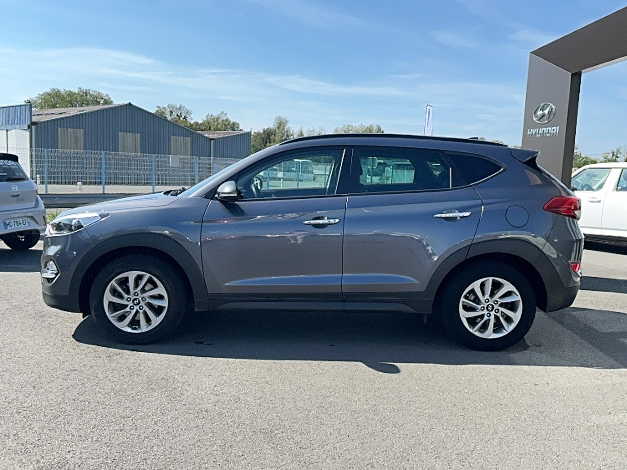 HYUNDAI Tucson 1.7 CRDi 115 2WD Creative - Véhicule Occasion - Océane Auto HYUNDAI Tucson 1.7 CRDi 115 2WD Creative - Véhicule Occasion Océane Auto