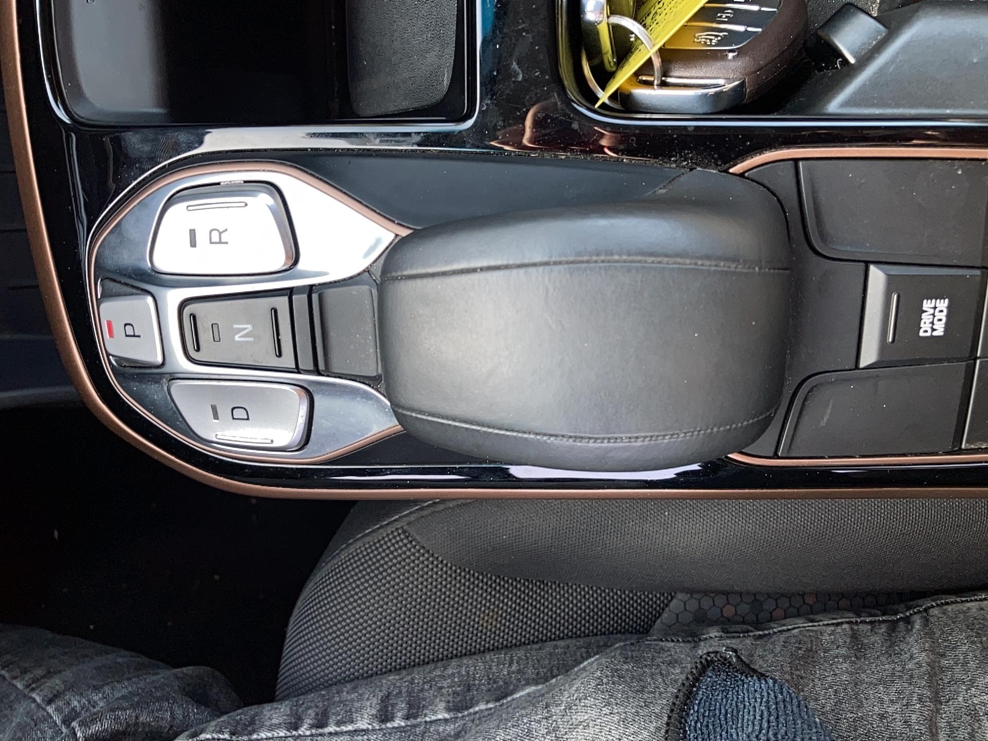 HYUNDAI Ioniq Electric 120 ch Creative - Véhicule Occasion - Océane Auto HYUNDAI Ioniq Electric 120 ch Creative - Véhicule Occasion Océane Auto