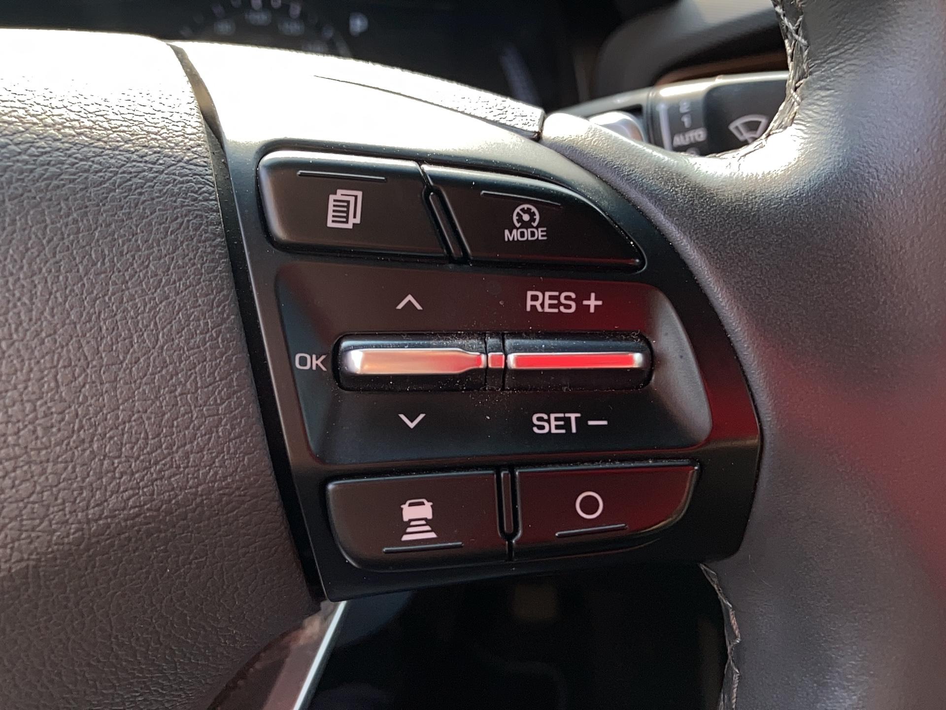 HYUNDAI Ioniq Electric 120 ch Creative - Véhicule Occasion - Océane Auto HYUNDAI Ioniq Electric 120 ch Creative - Véhicule Occasion Océane Auto
