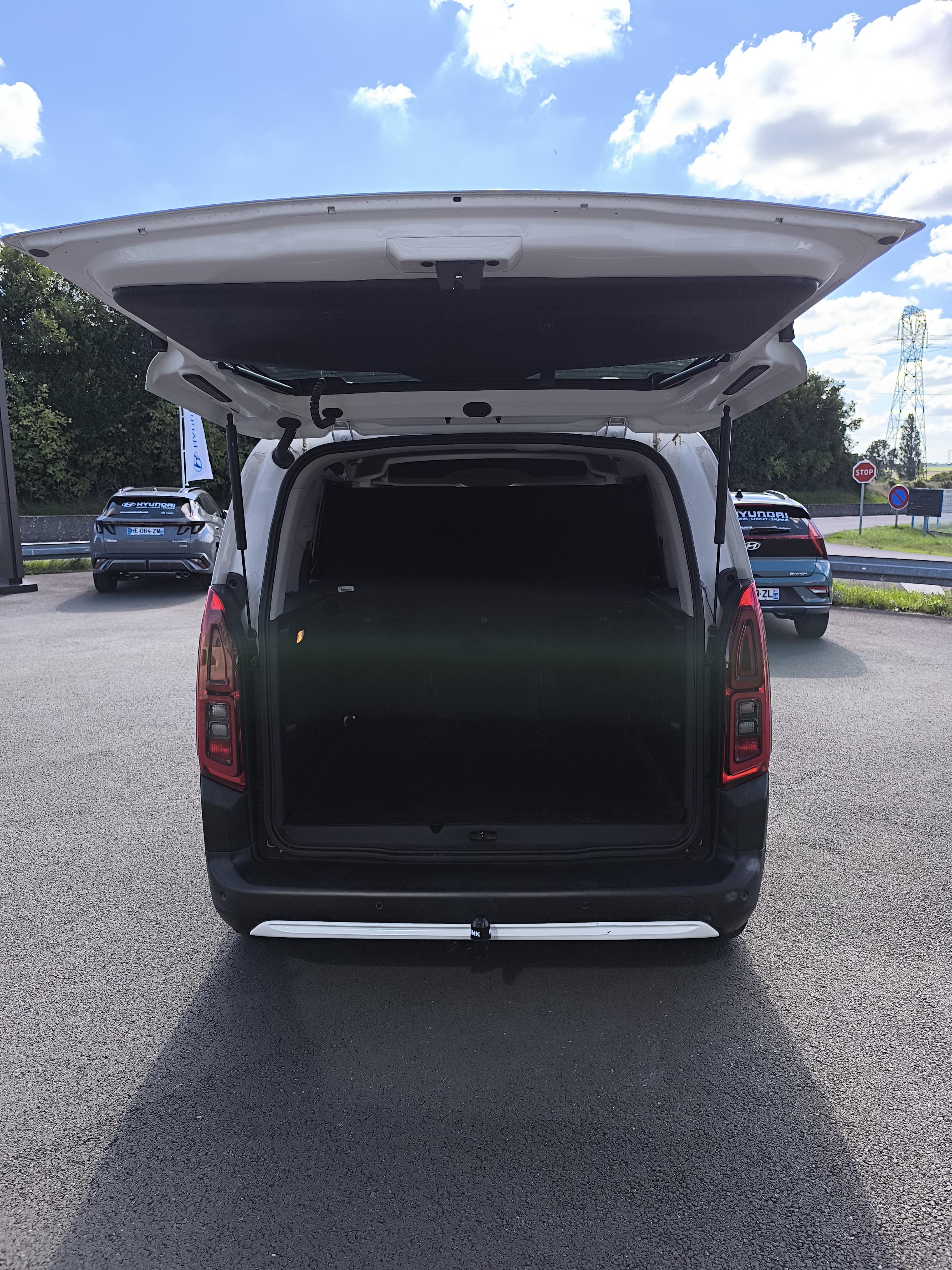 CITROEN Berlingo Taille XL BlueHDi 130 S&S BVA Shine - Véhicule Occasion - Océane Auto CITROEN Berlingo Taille XL BlueHDi 130 S&S BVA Shine - Véhicule Occasion Océane Auto