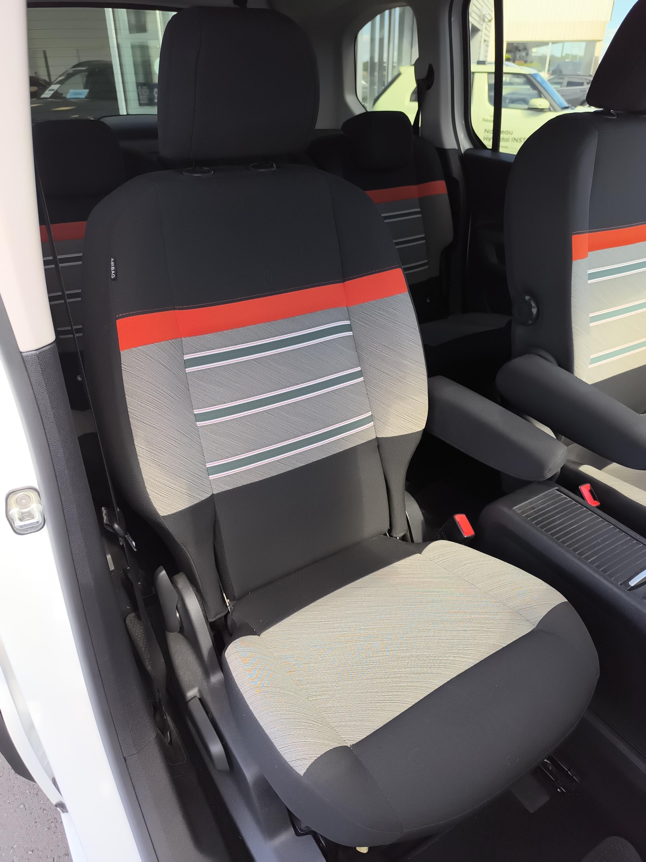 CITROEN Berlingo Taille XL BlueHDi 130 S&S BVA Shine - Véhicule Occasion - Océane Auto CITROEN Berlingo Taille XL BlueHDi 130 S&S BVA Shine - Véhicule Occasion Océane Auto