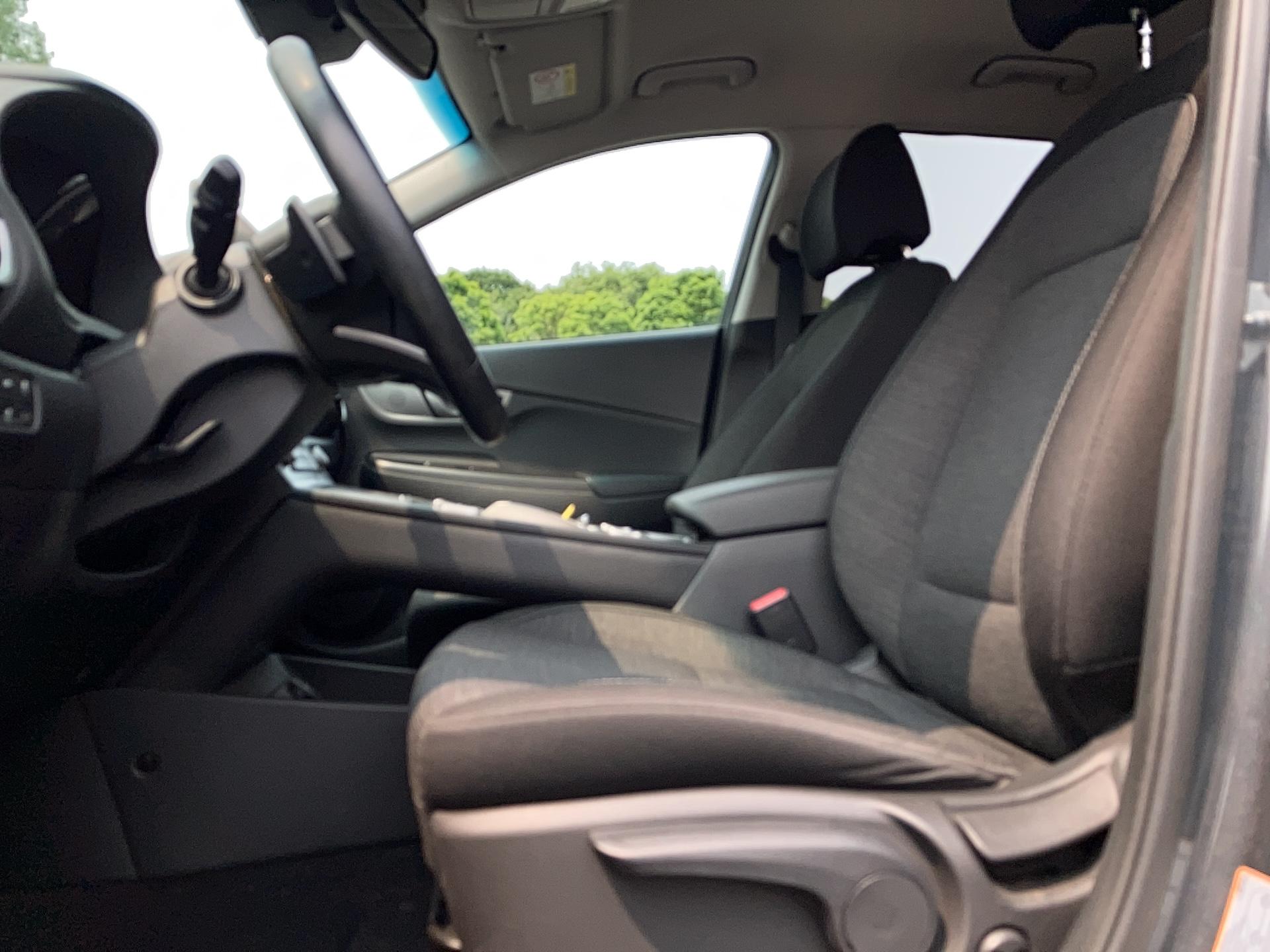 HYUNDAI Kona Electrique 39 kWh - 136 ch Creative - Véhicule Occasion - Océane Auto HYUNDAI Kona Electrique 39 kWh - 136 ch Creative - Véhicule Occasion Océane Auto