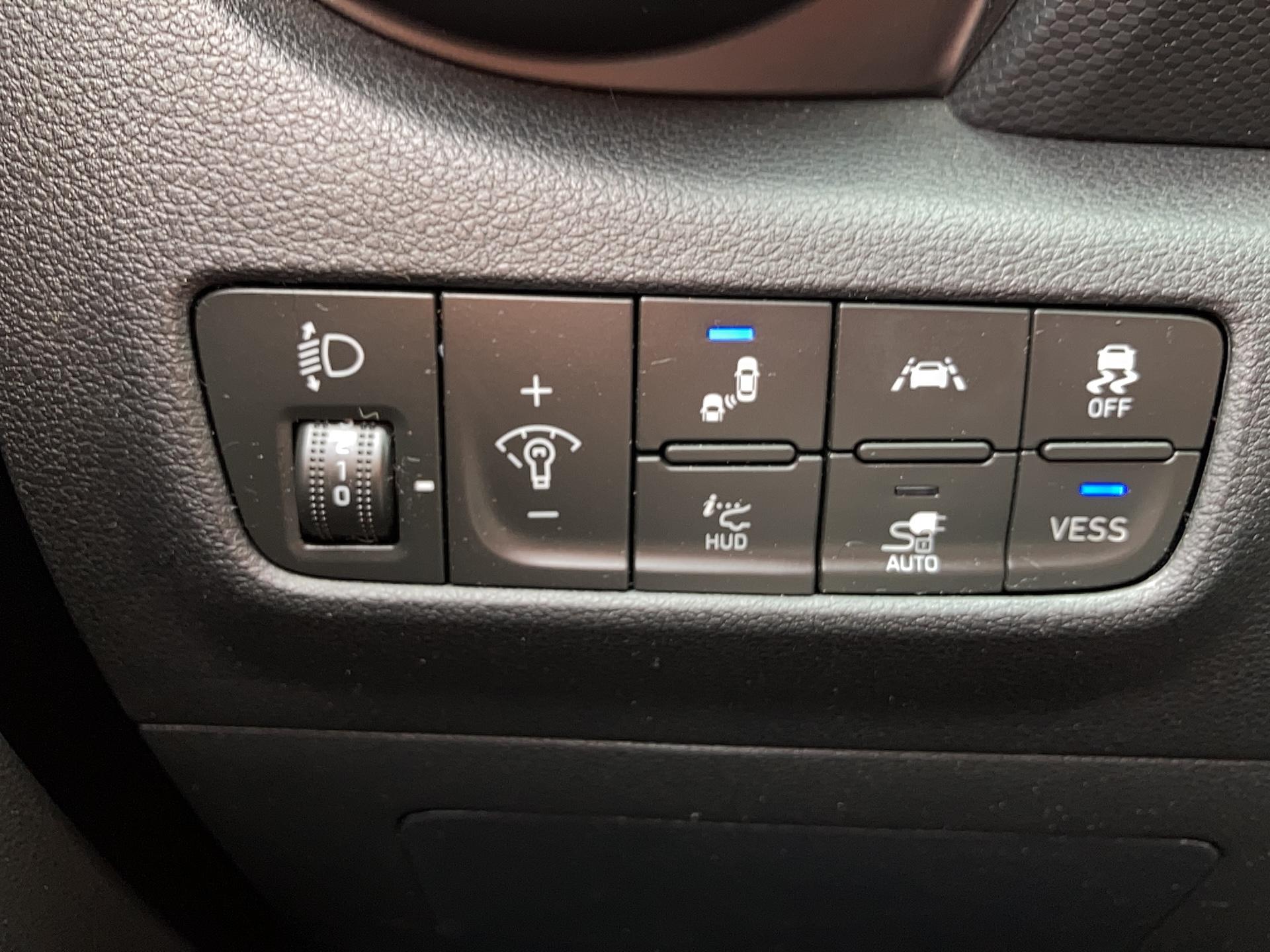 HYUNDAI Kona Electrique 39 kWh - 136 ch Creative - Véhicule Occasion - Océane Auto HYUNDAI Kona Electrique 39 kWh - 136 ch Creative - Véhicule Occasion Océane Auto