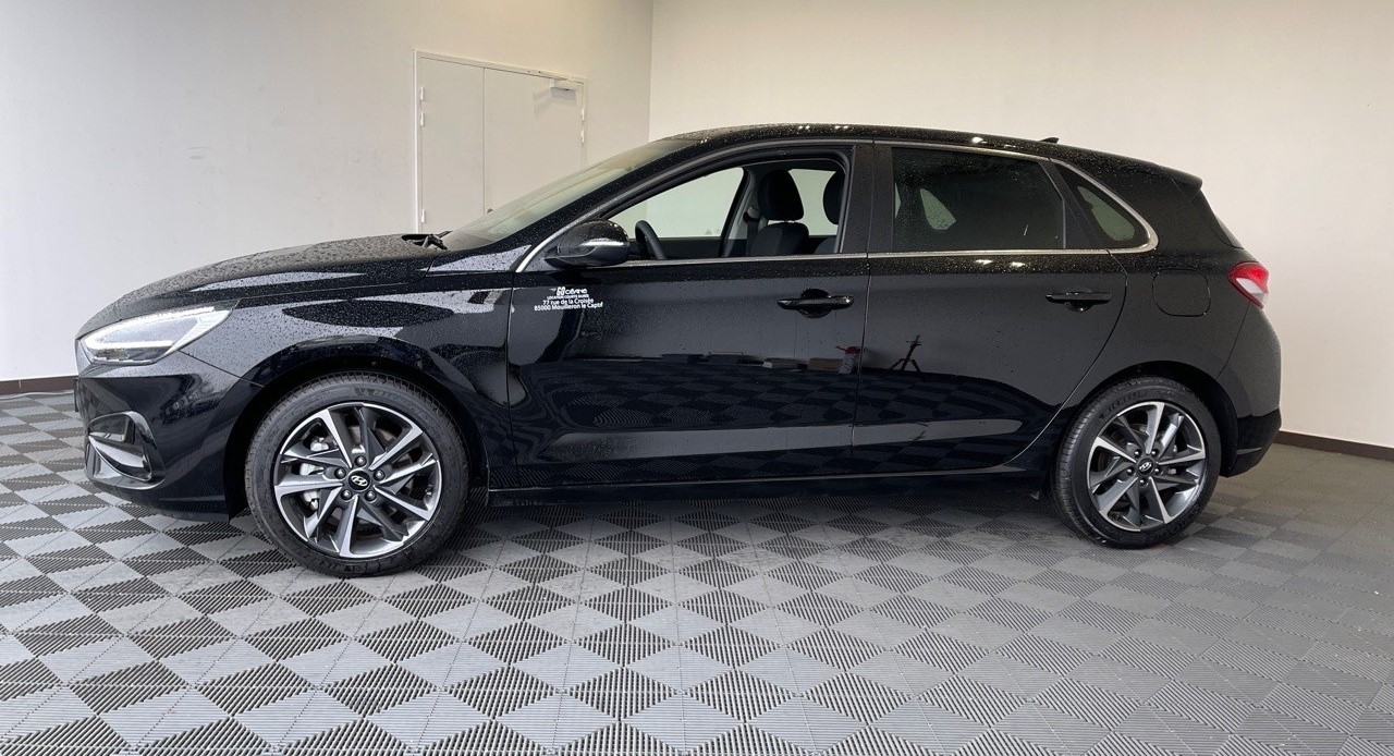 HYUNDAI i30 1.6 CRDi 115 BVM6 Creative - Véhicule Occasion - Océane Auto HYUNDAI i30 1.6 CRDi 115 BVM6 Creative - Véhicule Occasion Océane Auto