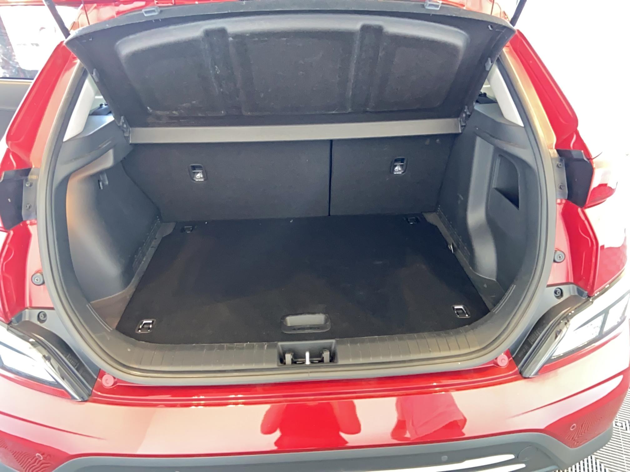 HYUNDAI Kona Electrique 39 kWh - 136 ch Intuitive - Véhicule Occasion - Océane Auto HYUNDAI Kona Electrique 39 kWh - 136 ch Intuitive - Véhicule Occasion Océane Auto