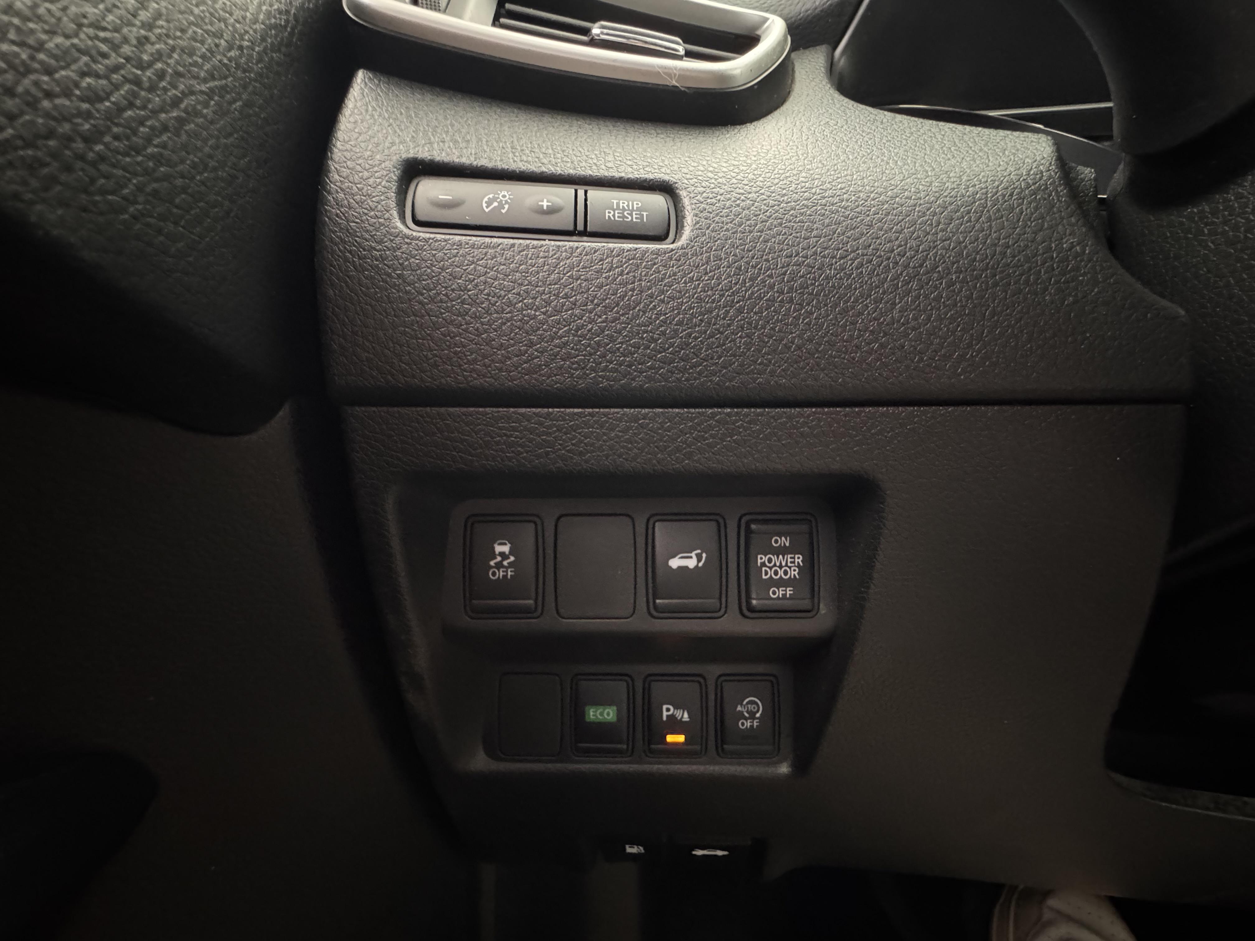 NISSAN X-TRAIL 2.0 dCi 177 5pl Xtronic Tekna - Véhicule Occasion - Océane Auto NISSAN X-TRAIL 2.0 dCi 177 5pl Xtronic Tekna - Véhicule Occasion Océane Auto