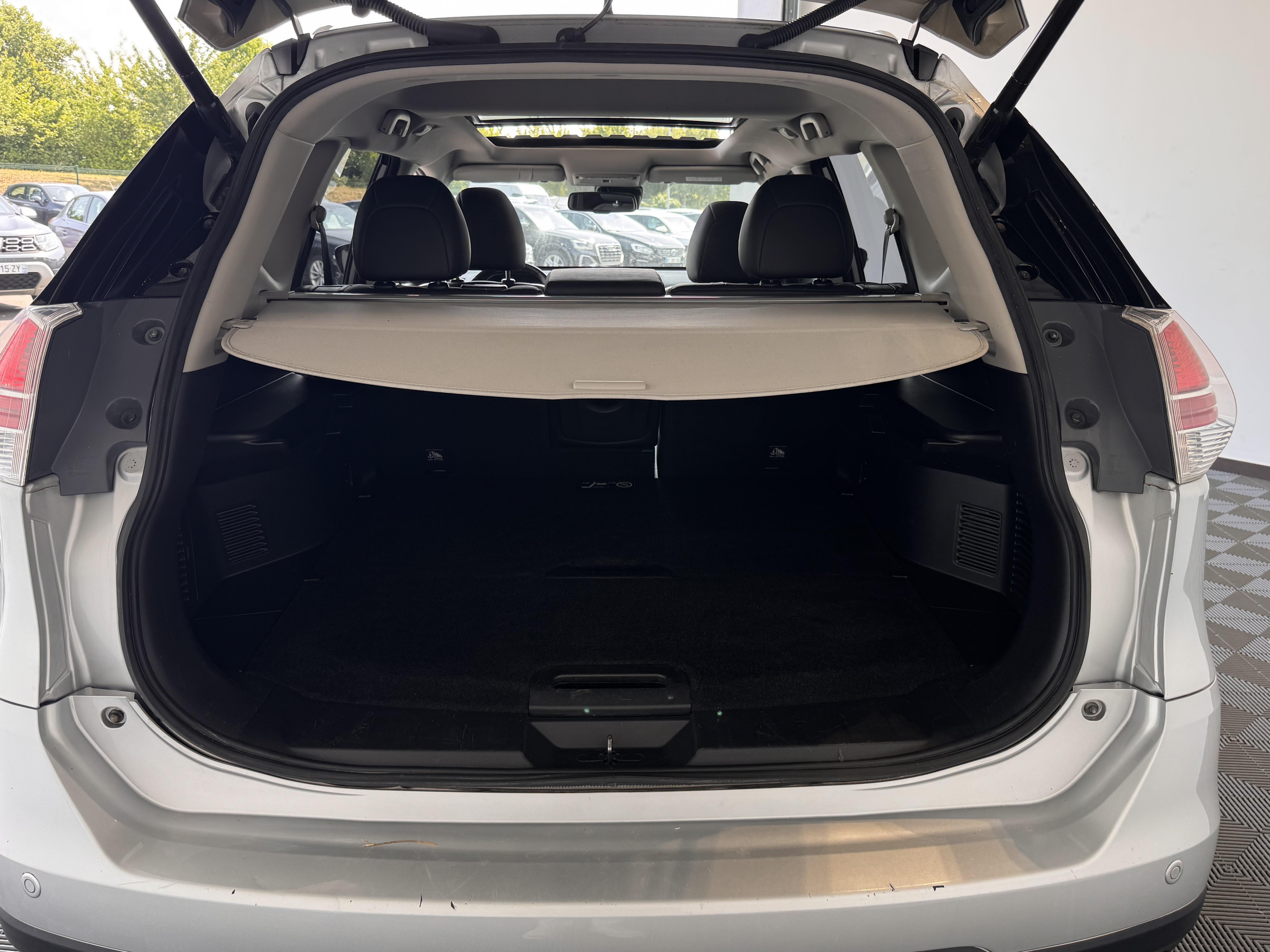 NISSAN X-TRAIL 2.0 dCi 177 5pl Xtronic Tekna - Véhicule Occasion - Océane Auto NISSAN X-TRAIL 2.0 dCi 177 5pl Xtronic Tekna - Véhicule Occasion Océane Auto