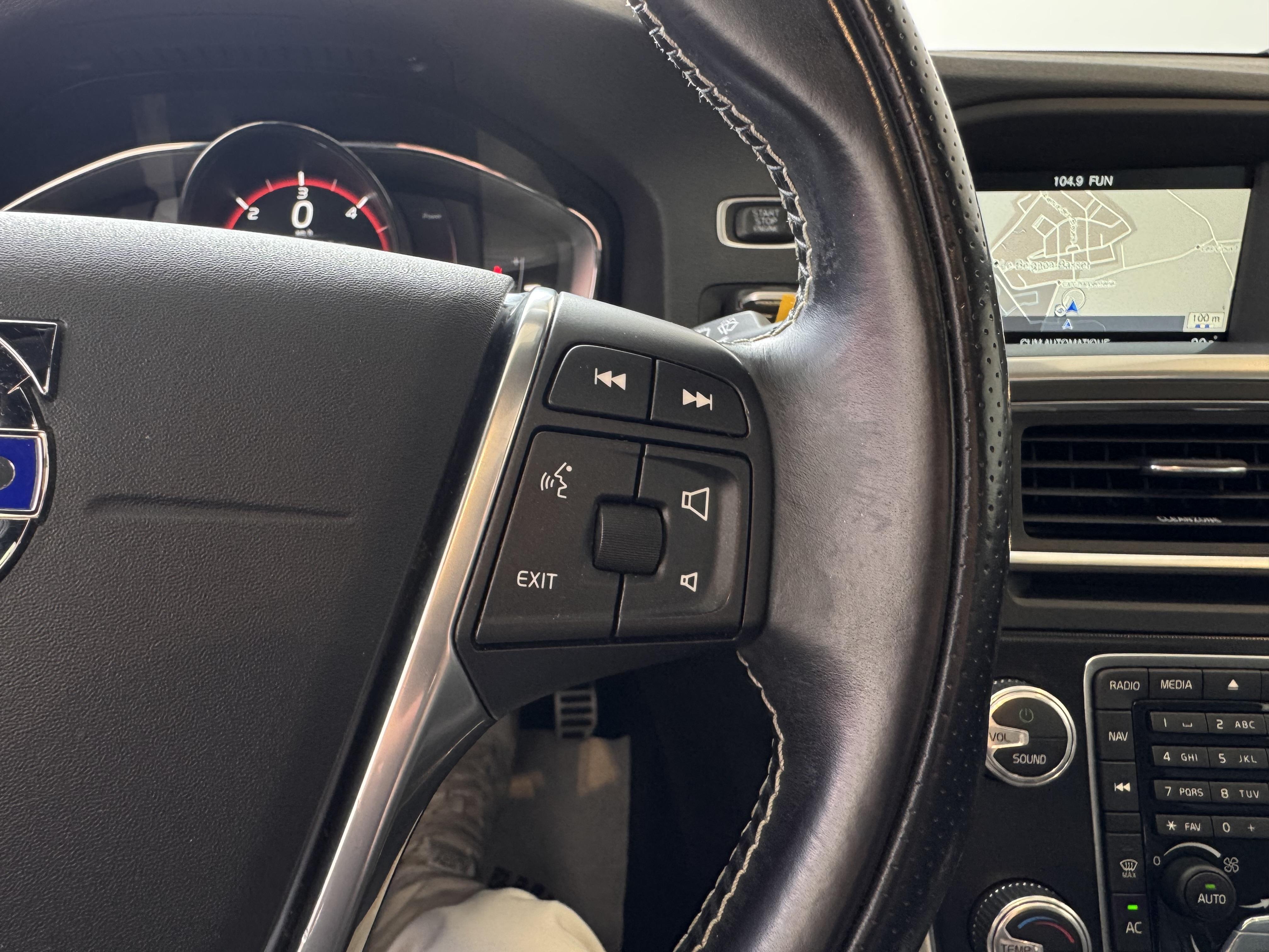 VOLVO V60 D3 150 ch Stop&Start R-Design - Véhicule Occasion Océane Auto