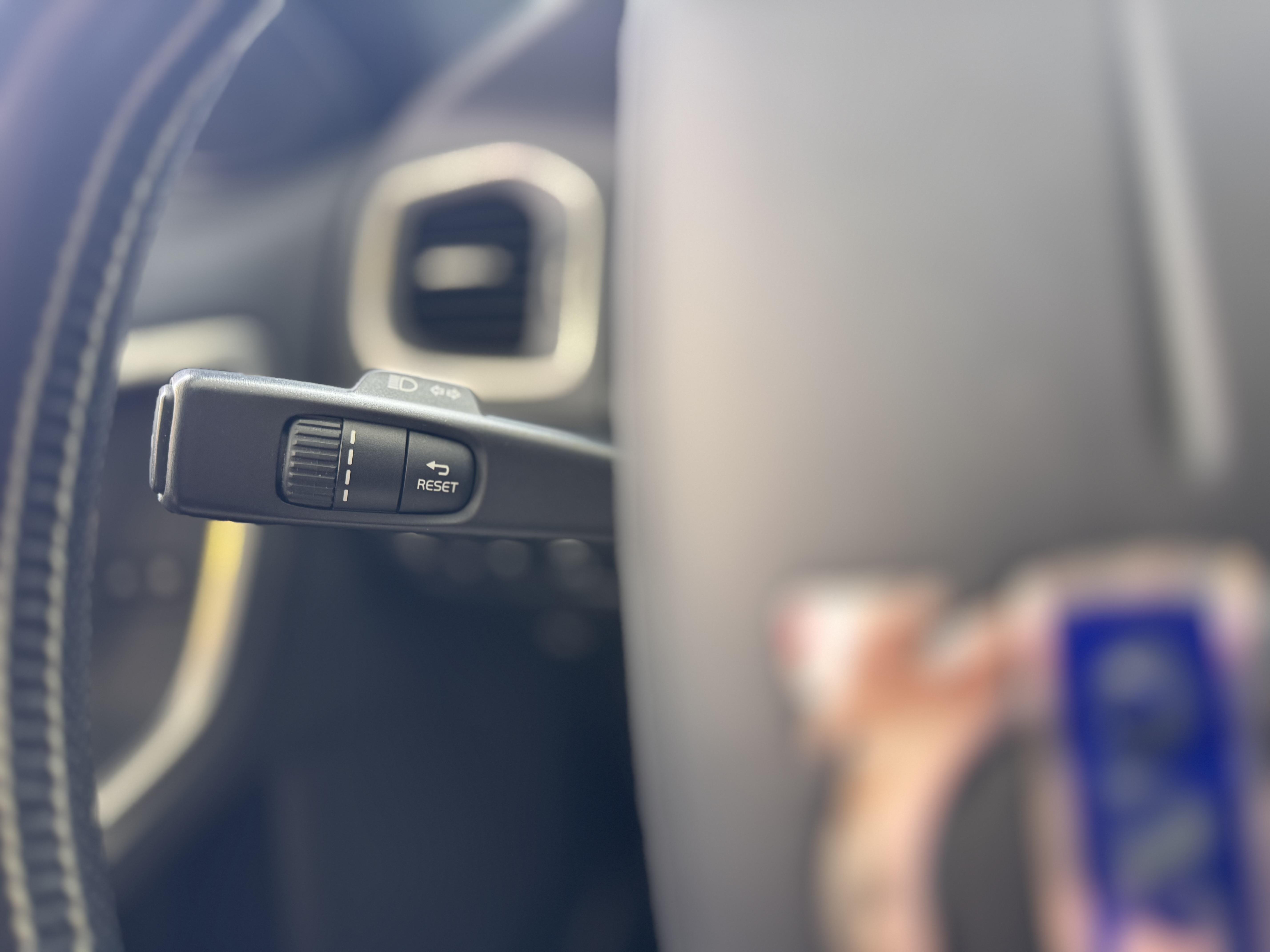 VOLVO V60 D3 150 ch Stop&Start R-Design - Véhicule Occasion Océane Auto