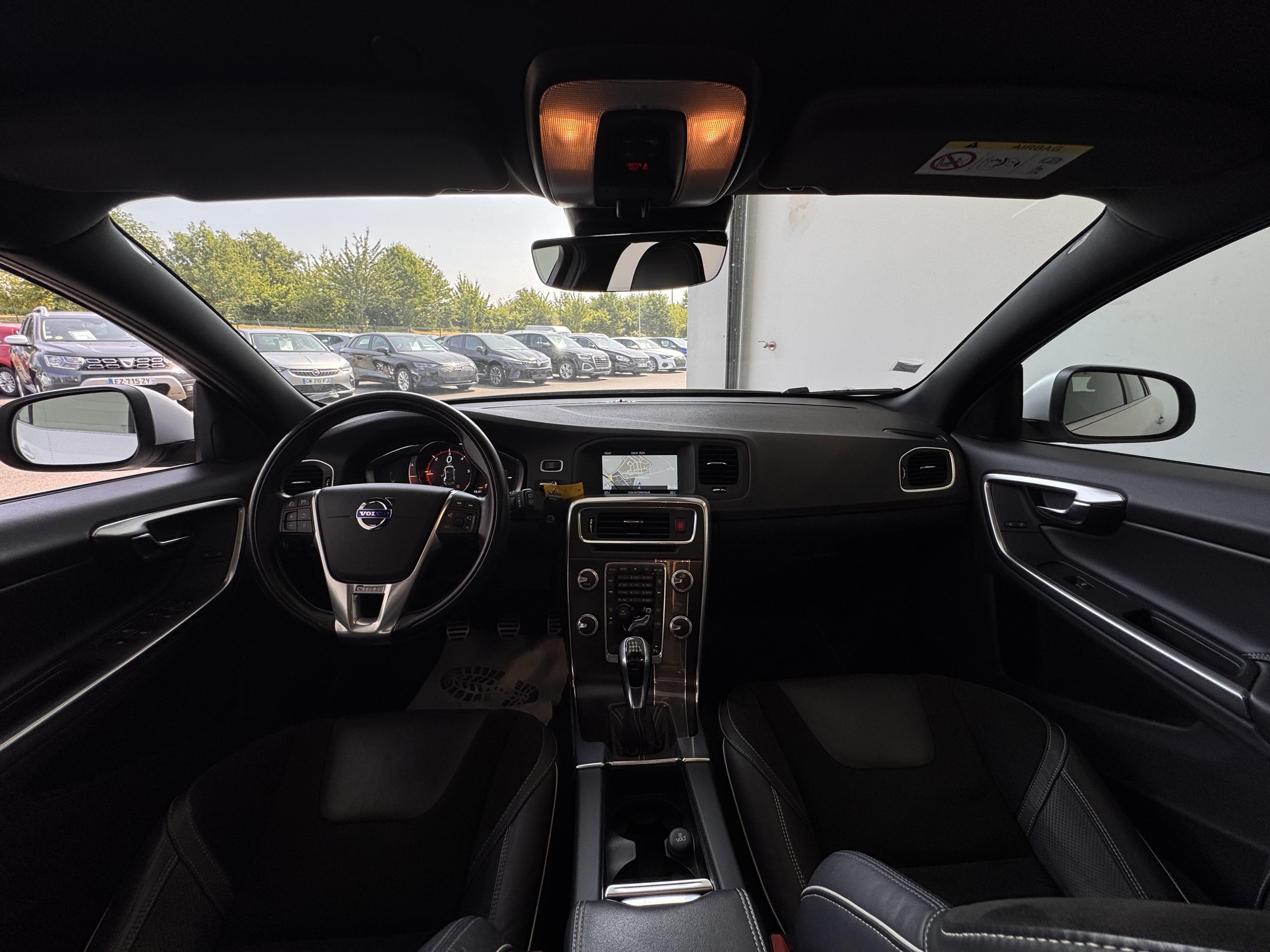 VOLVO V60 D3 150 ch Stop&Start R-Design - Véhicule Occasion Océane Auto