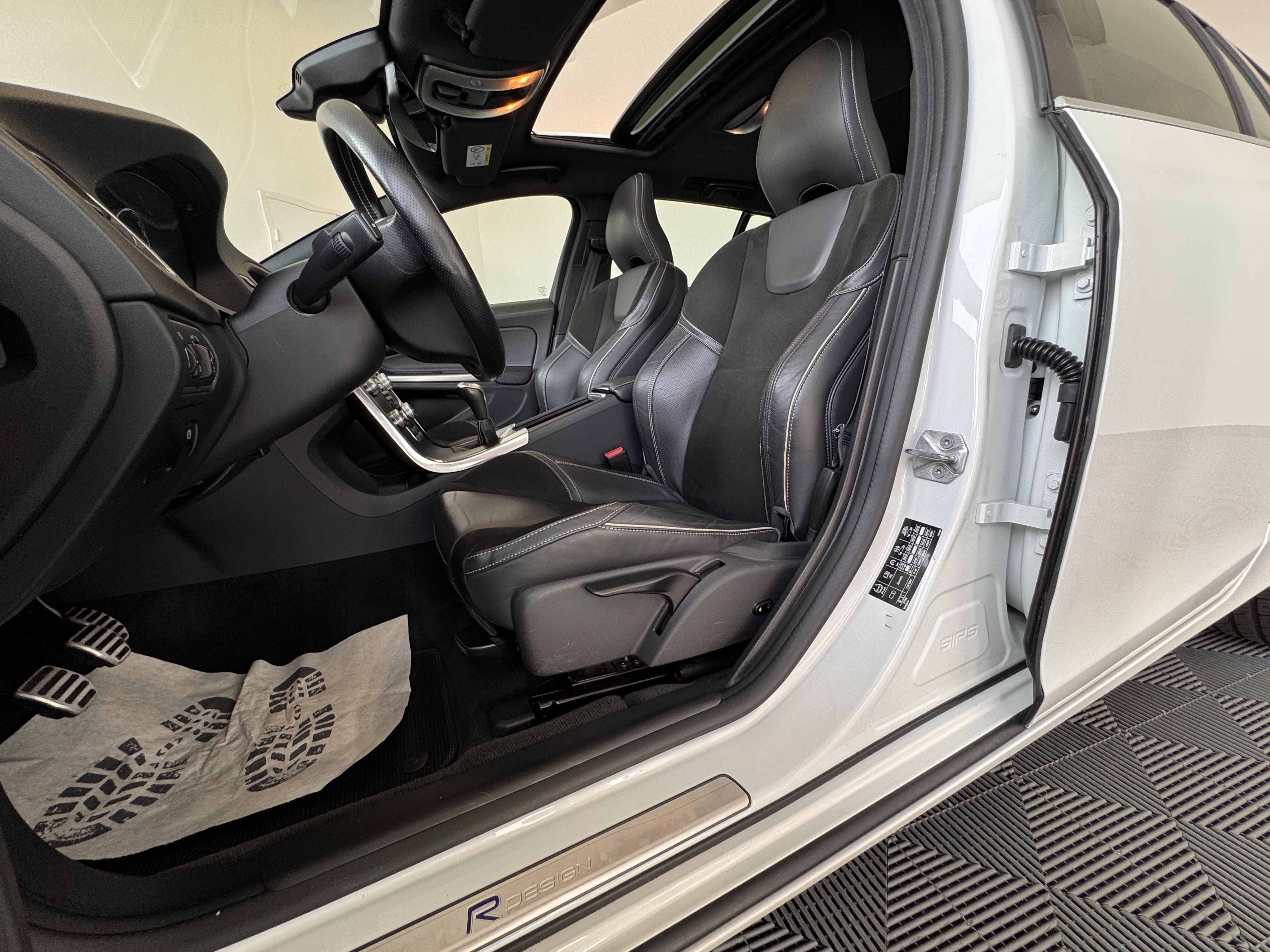 VOLVO V60 D3 150 ch Stop&Start R-Design - Véhicule Occasion Océane Auto
