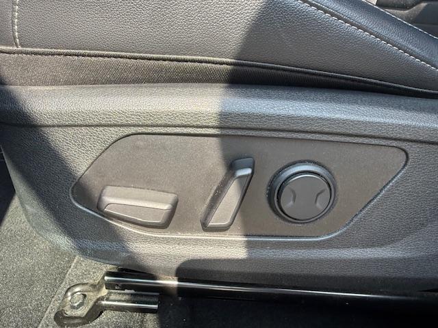 KIA Sportage 1.6 T-GDi 230ch ISG Hybride BVA6 4x2 Design - Véhicule Occasion - Océane Auto KIA Sportage 1.6 T-GDi 230ch ISG Hybride BVA6 4x2 Design - Véhicule Occasion Océane Auto