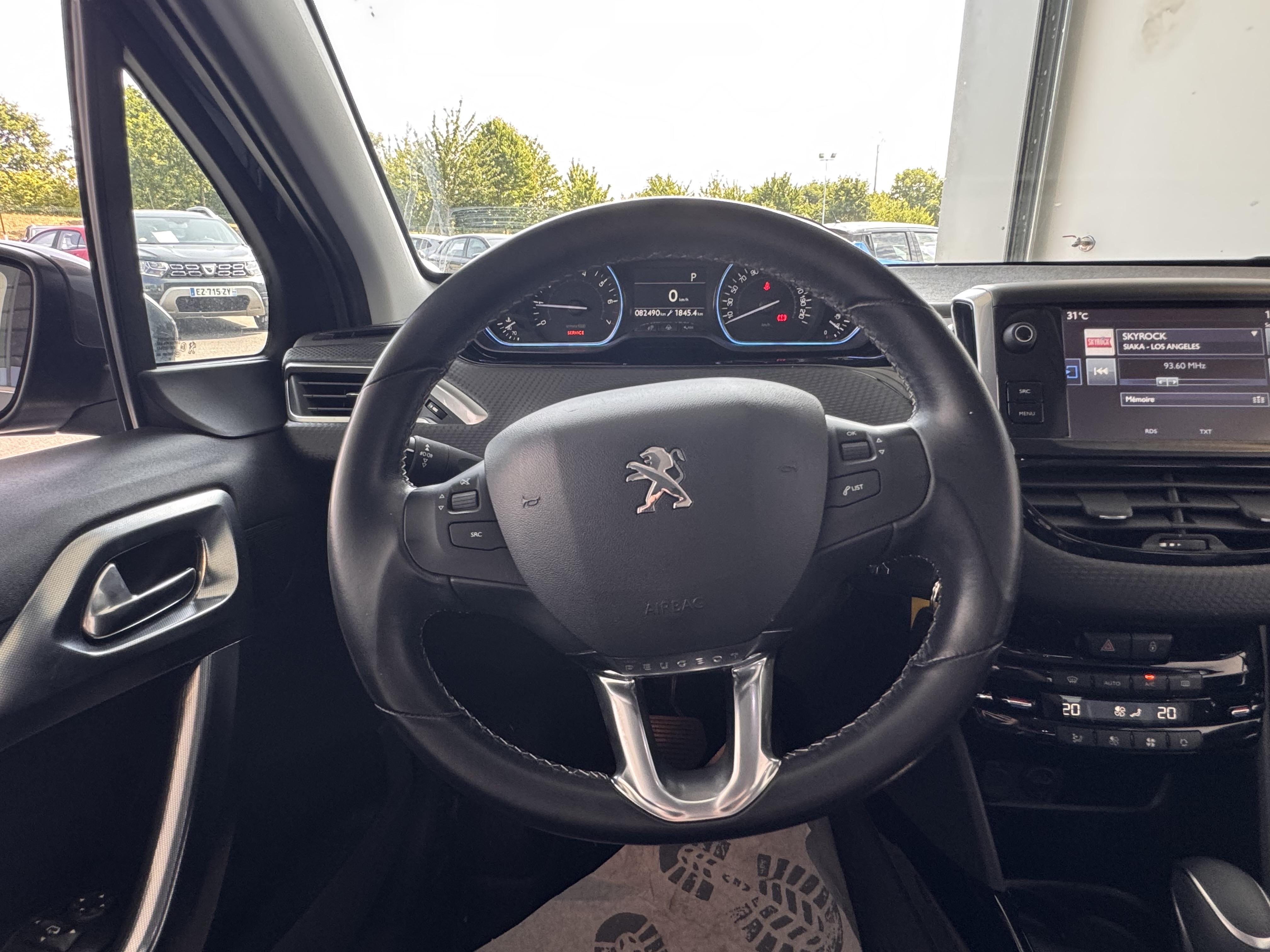 PEUGEOT 2008 1.2 PureTech 110ch S&S EAT6 Allure - Véhicule Occasion - Océane Auto PEUGEOT 2008 1.2 PureTech 110ch S&S EAT6 Allure - Véhicule Occasion Océane Auto