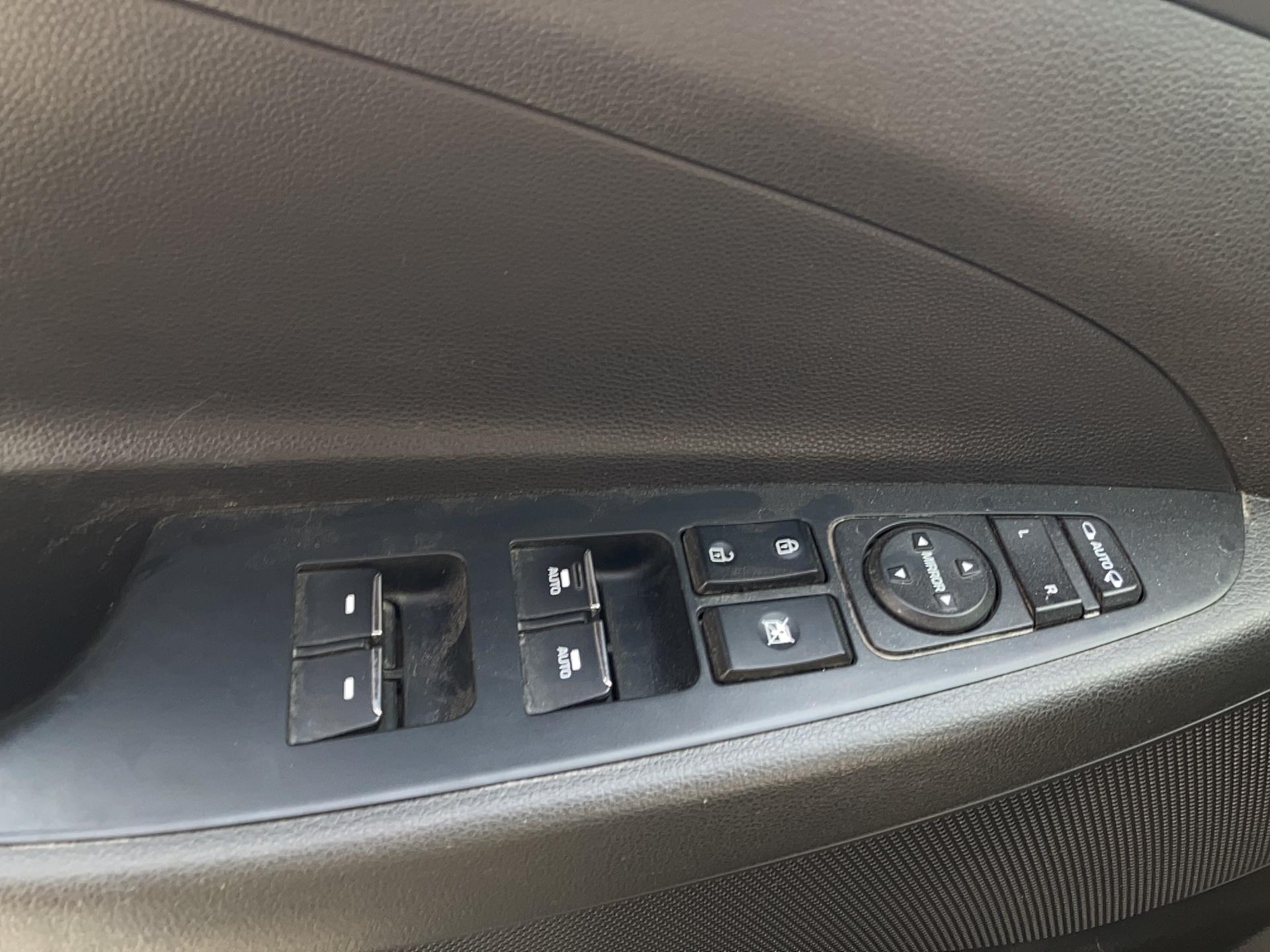 HYUNDAI Tucson 1.6 CRDi 136 DCT-7 Executive - Véhicule Occasion - Océane Auto HYUNDAI Tucson 1.6 CRDi 136 DCT-7 Executive - Véhicule Occasion Océane Auto