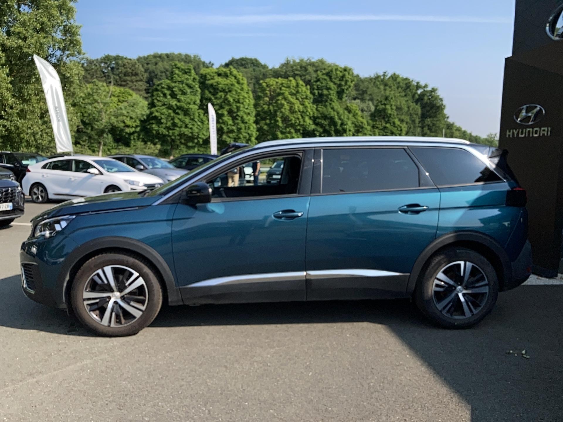 PEUGEOT 5008 PureTech 130ch S&S BVM6 Allure - Véhicule Occasion - Océane Auto PEUGEOT 5008 PureTech 130ch S&S BVM6 Allure - Véhicule Occasion Océane Auto