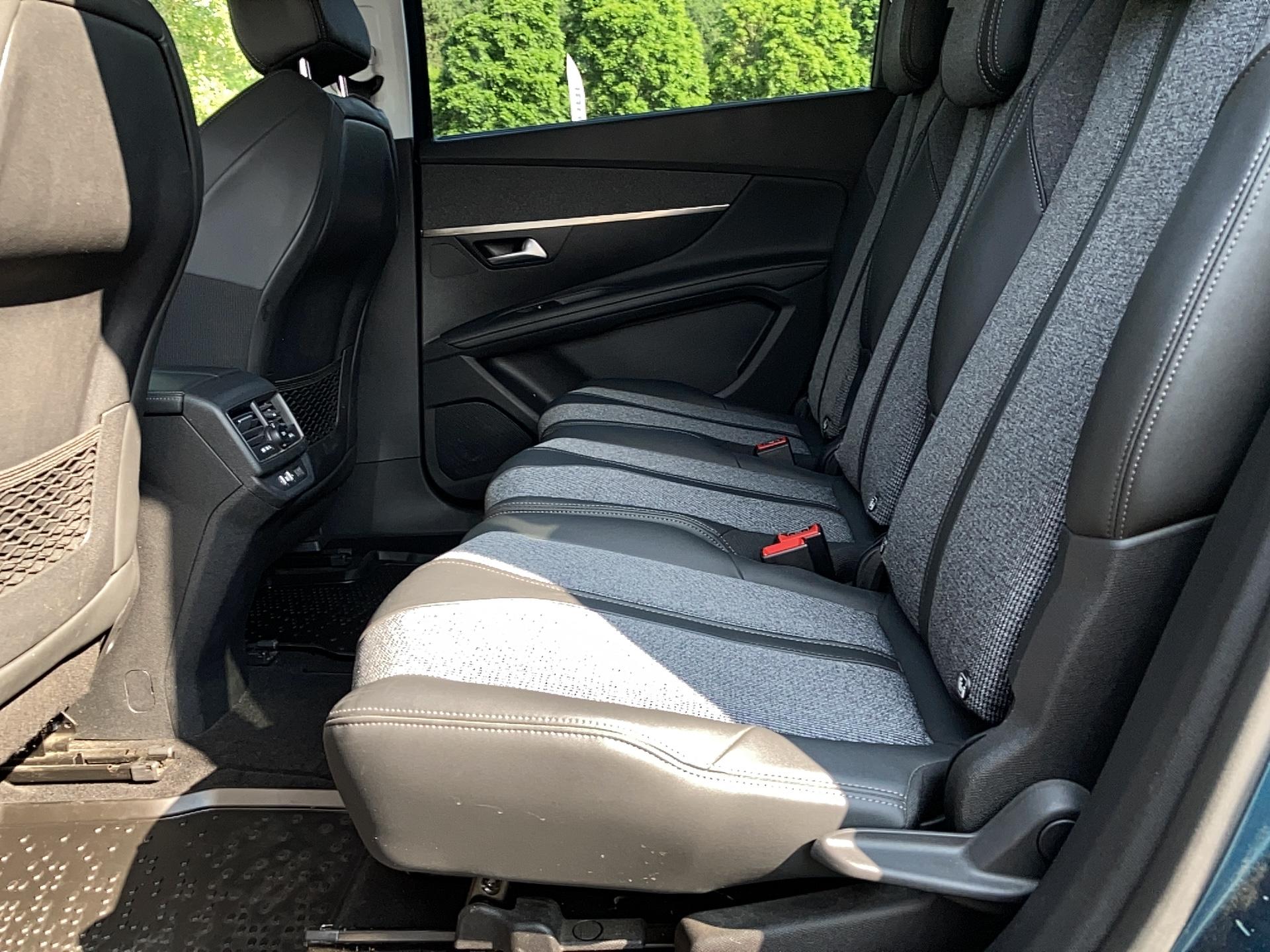 PEUGEOT 5008 PureTech 130ch S&S BVM6 Allure - Véhicule Occasion - Océane Auto PEUGEOT 5008 PureTech 130ch S&S BVM6 Allure - Véhicule Occasion Océane Auto