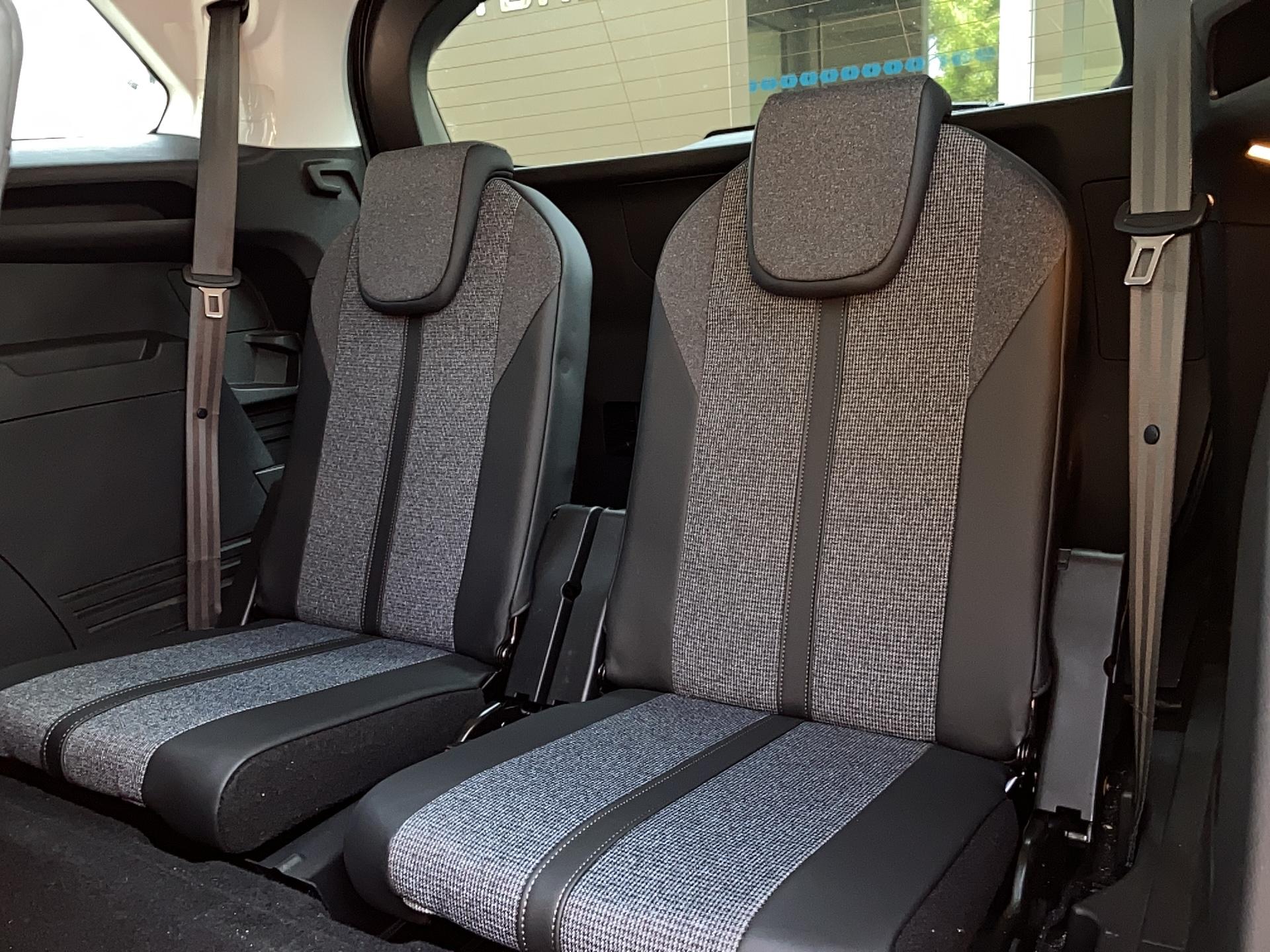 PEUGEOT 5008 PureTech 130ch S&S BVM6 Allure - Véhicule Occasion - Océane Auto PEUGEOT 5008 PureTech 130ch S&S BVM6 Allure - Véhicule Occasion Océane Auto