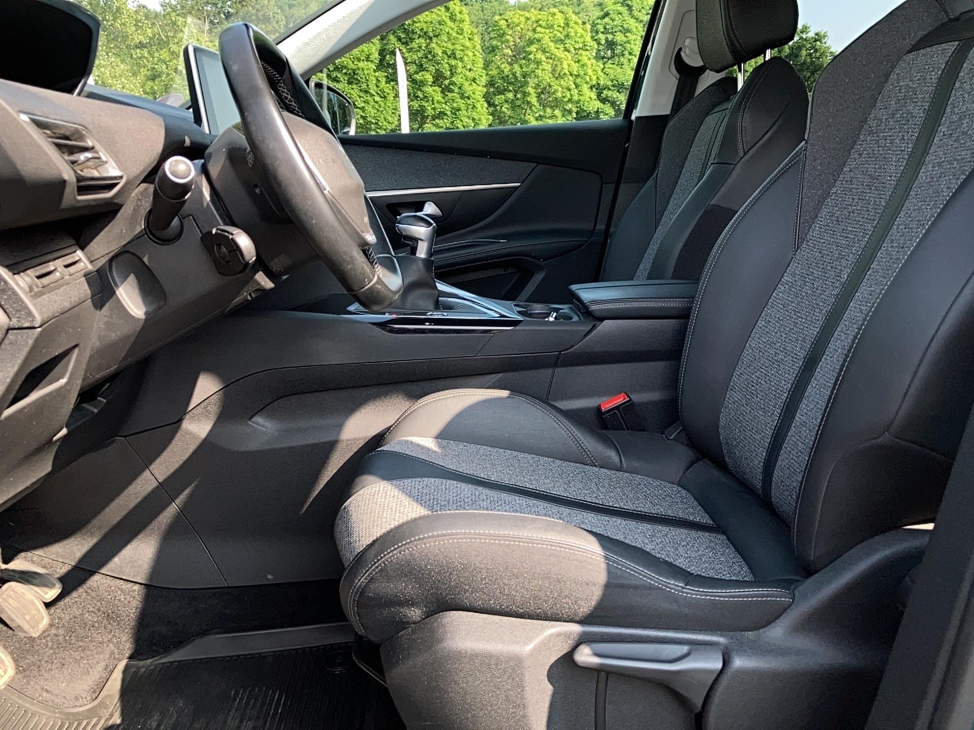 PEUGEOT 5008 PureTech 130ch S&S BVM6 Allure - Véhicule Occasion - Océane Auto PEUGEOT 5008 PureTech 130ch S&S BVM6 Allure - Véhicule Occasion Océane Auto