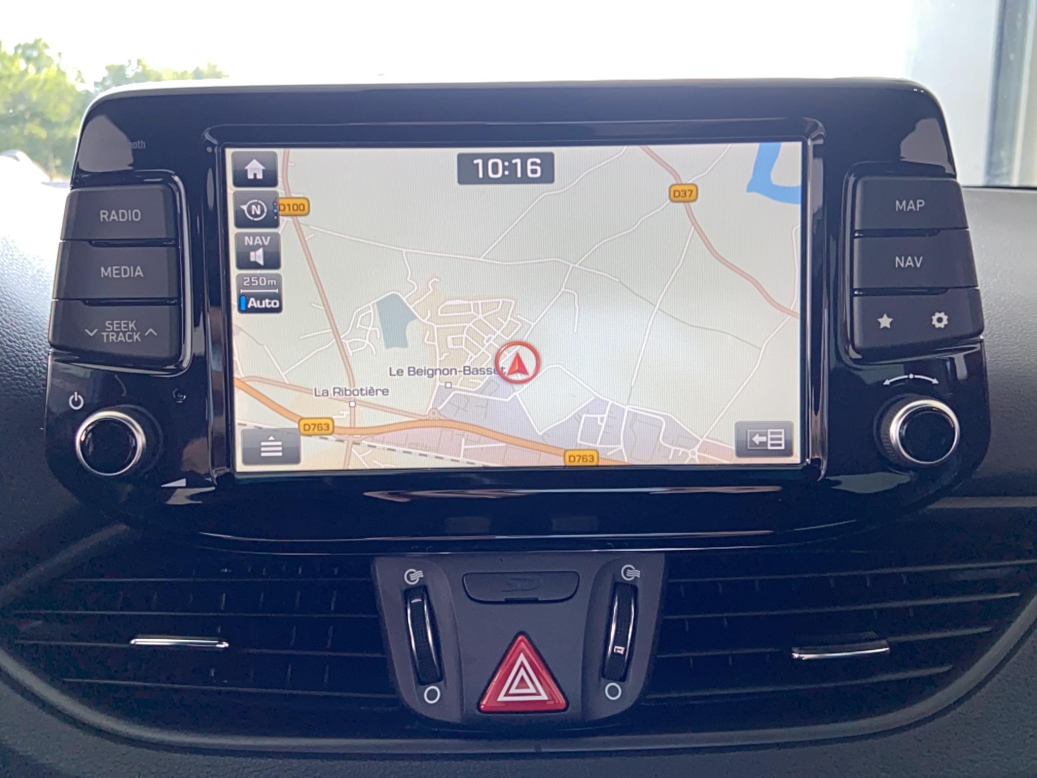 HYUNDAI i30 1.6 CRDi 115 DCT-7 Edition #Navi - Véhicule Occasion - Océane Auto HYUNDAI i30 1.6 CRDi 115 DCT-7 Edition #Navi - Véhicule Occasion Océane Auto