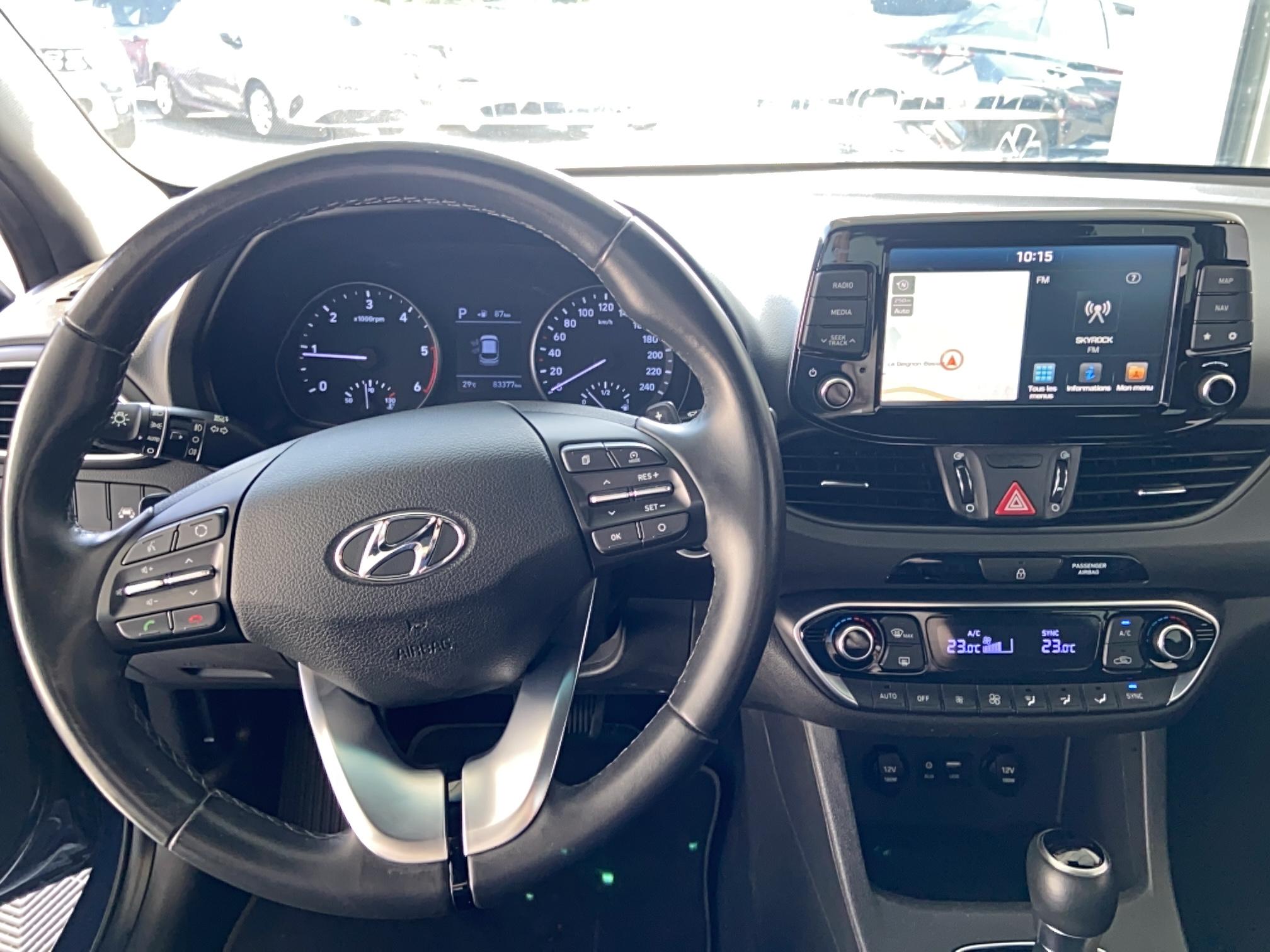 HYUNDAI i30 1.6 CRDi 115 DCT-7 Edition #Navi - Véhicule Occasion - Océane Auto HYUNDAI i30 1.6 CRDi 115 DCT-7 Edition #Navi - Véhicule Occasion Océane Auto