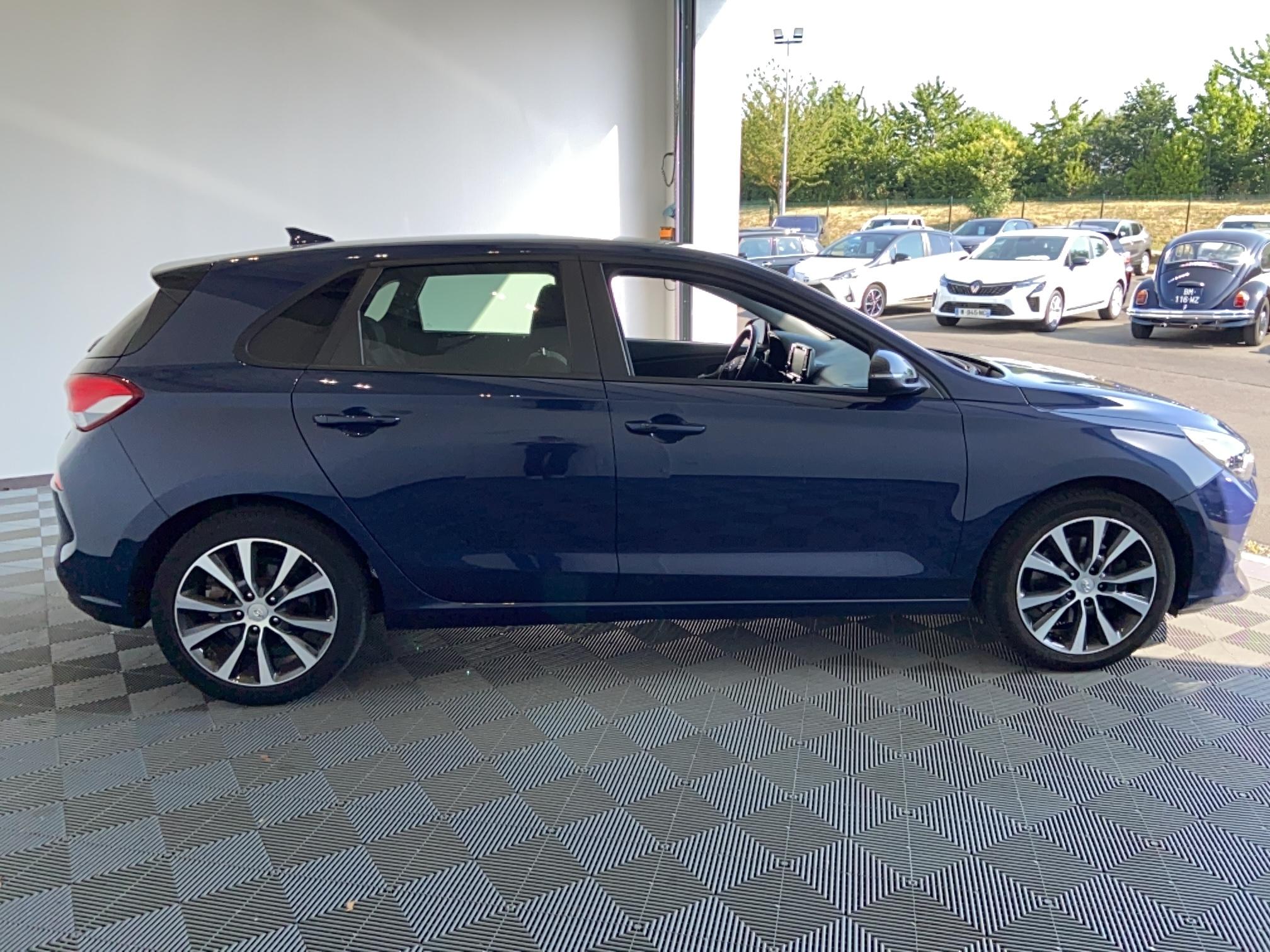 HYUNDAI i30 1.6 CRDi 115 DCT-7 Edition #Navi - Véhicule Occasion - Océane Auto HYUNDAI i30 1.6 CRDi 115 DCT-7 Edition #Navi - Véhicule Occasion Océane Auto