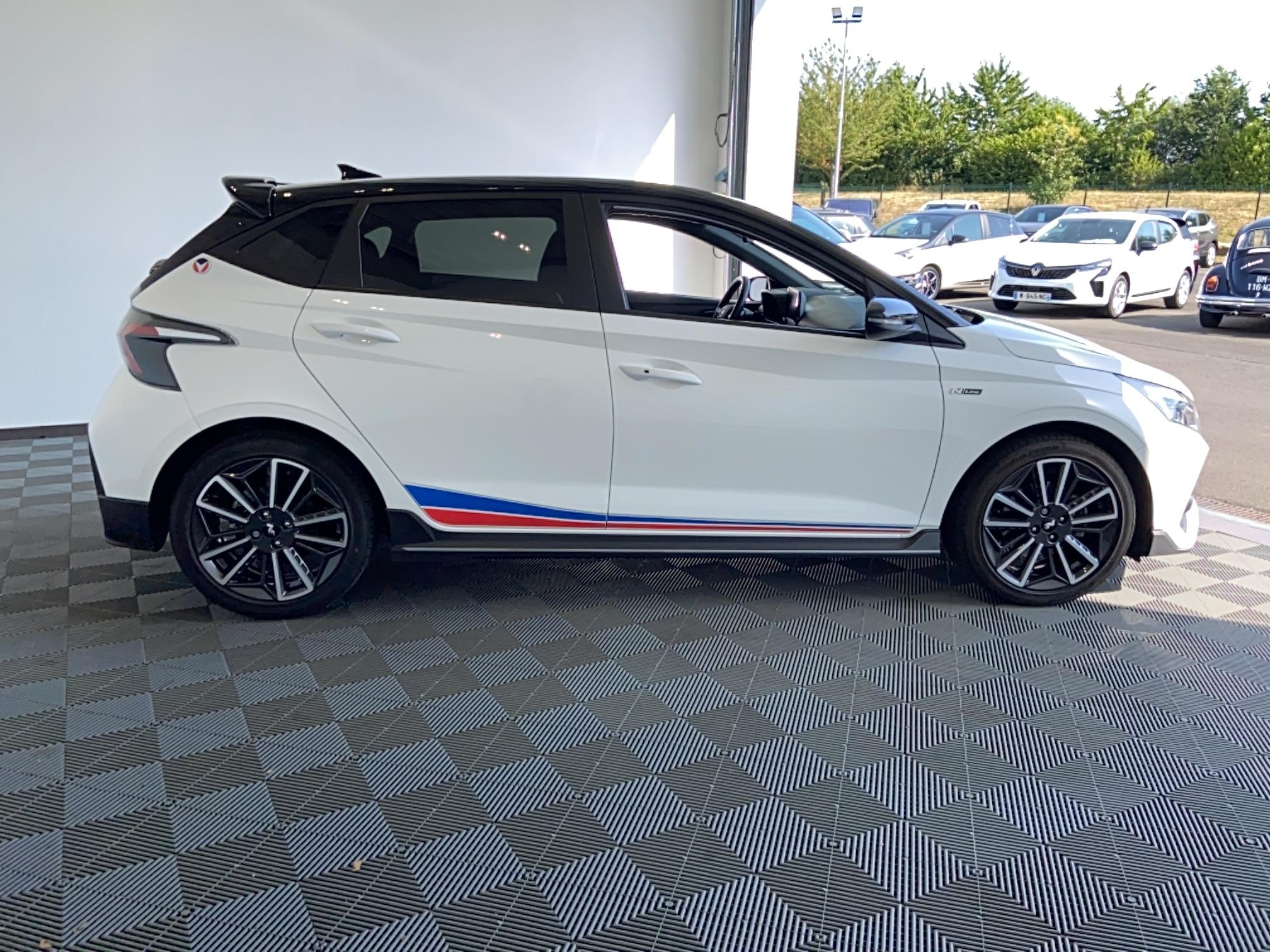HYUNDAI i20 1.0 T-GDi 100 DCT-7 N Line Michel Vaillant - Véhicule Occasion - Océane Auto HYUNDAI i20 1.0 T-GDi 100 DCT-7 N Line Michel Vaillant - Véhicule Occasion Océane Auto
