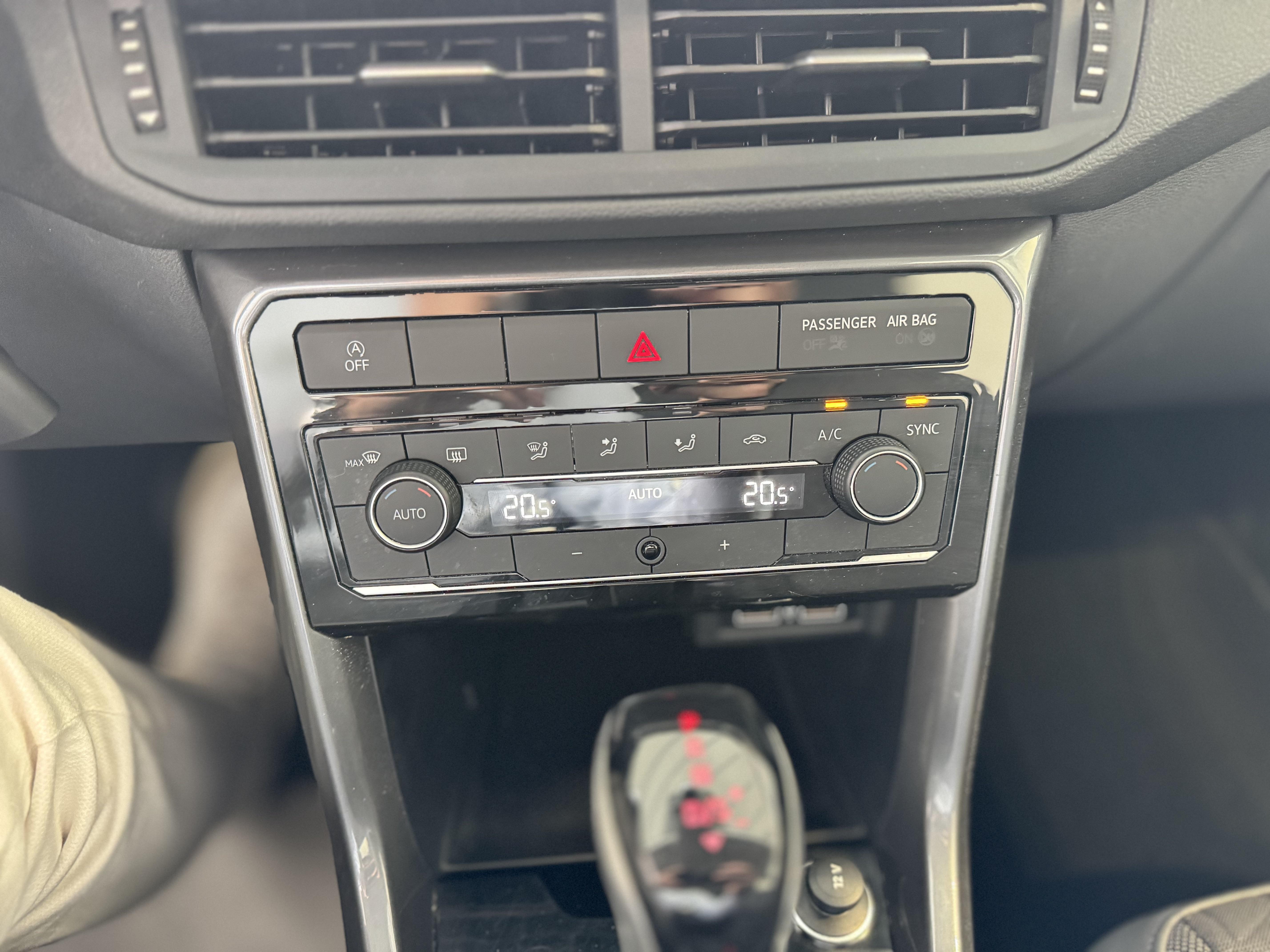 VOLKSWAGEN T-Cross 1.0 TSI 115 Start/Stop DSG7 Lounge - Véhicule Occasion Océane Auto