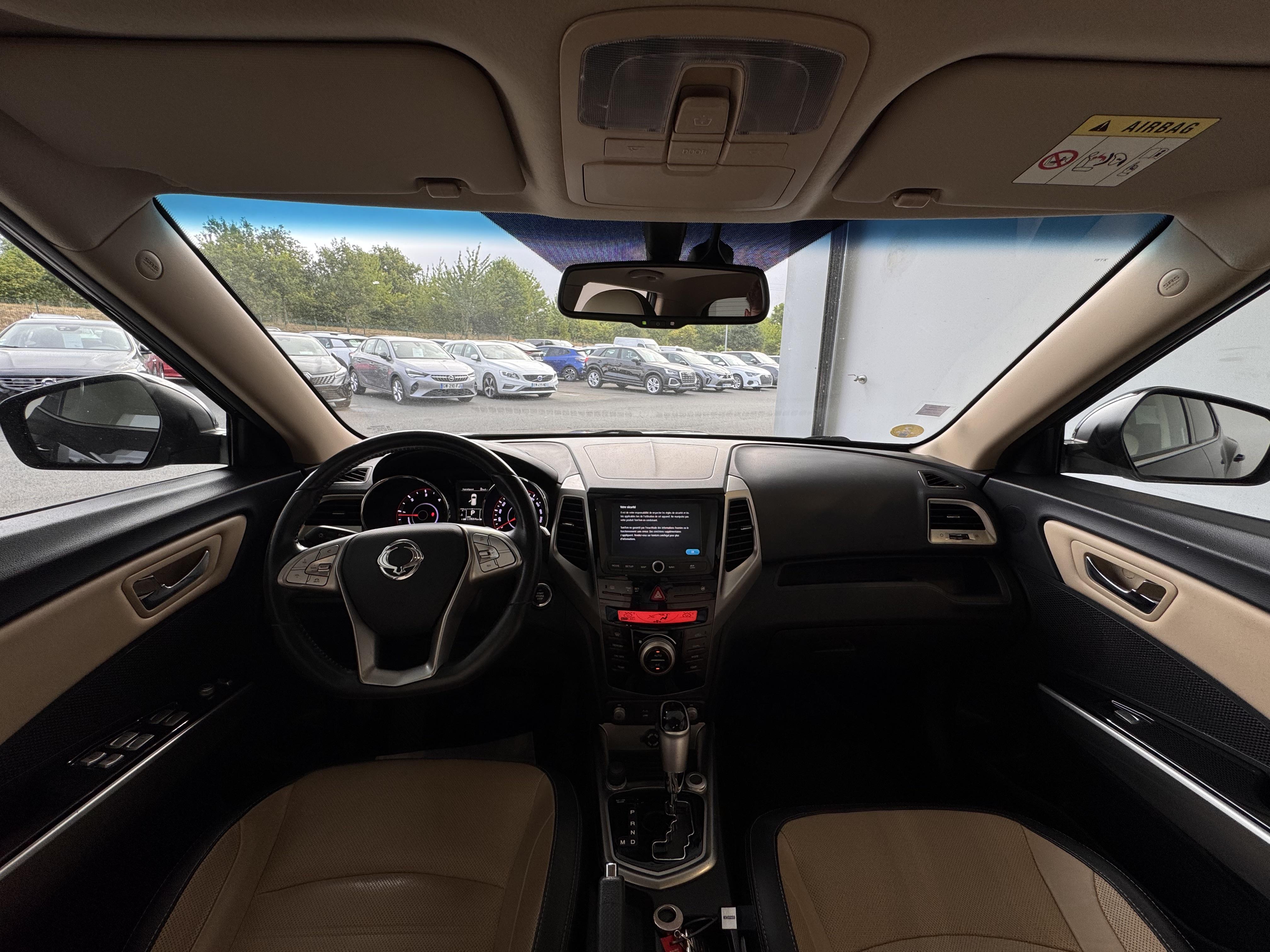 SSANGYONG Tivoli 160 e-XDi 115 2WD Luxury A - Véhicule Occasion Océane Auto