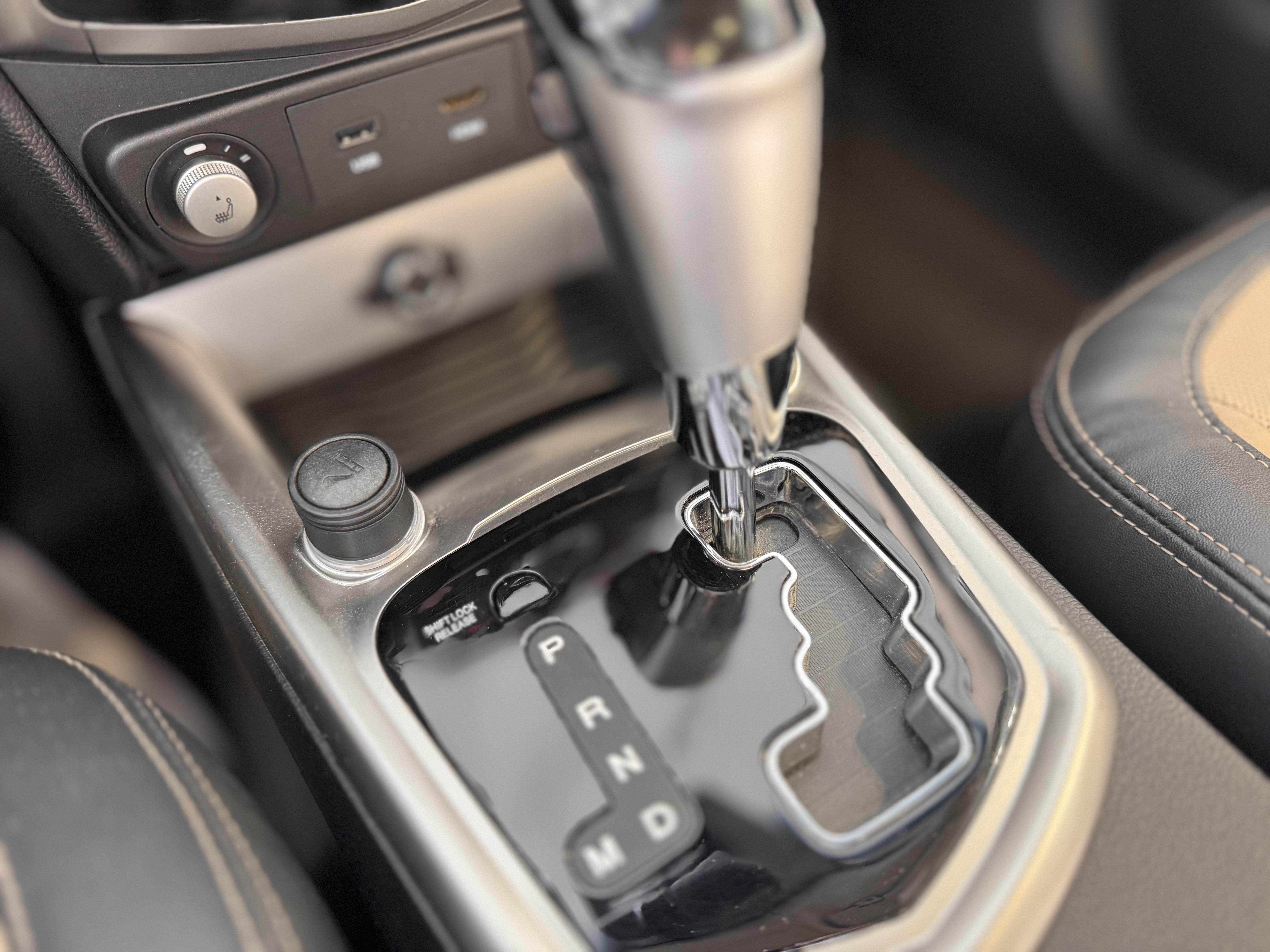 SSANGYONG Tivoli 160 e-XDi 115 2WD Luxury A - Véhicule Occasion Océane Auto