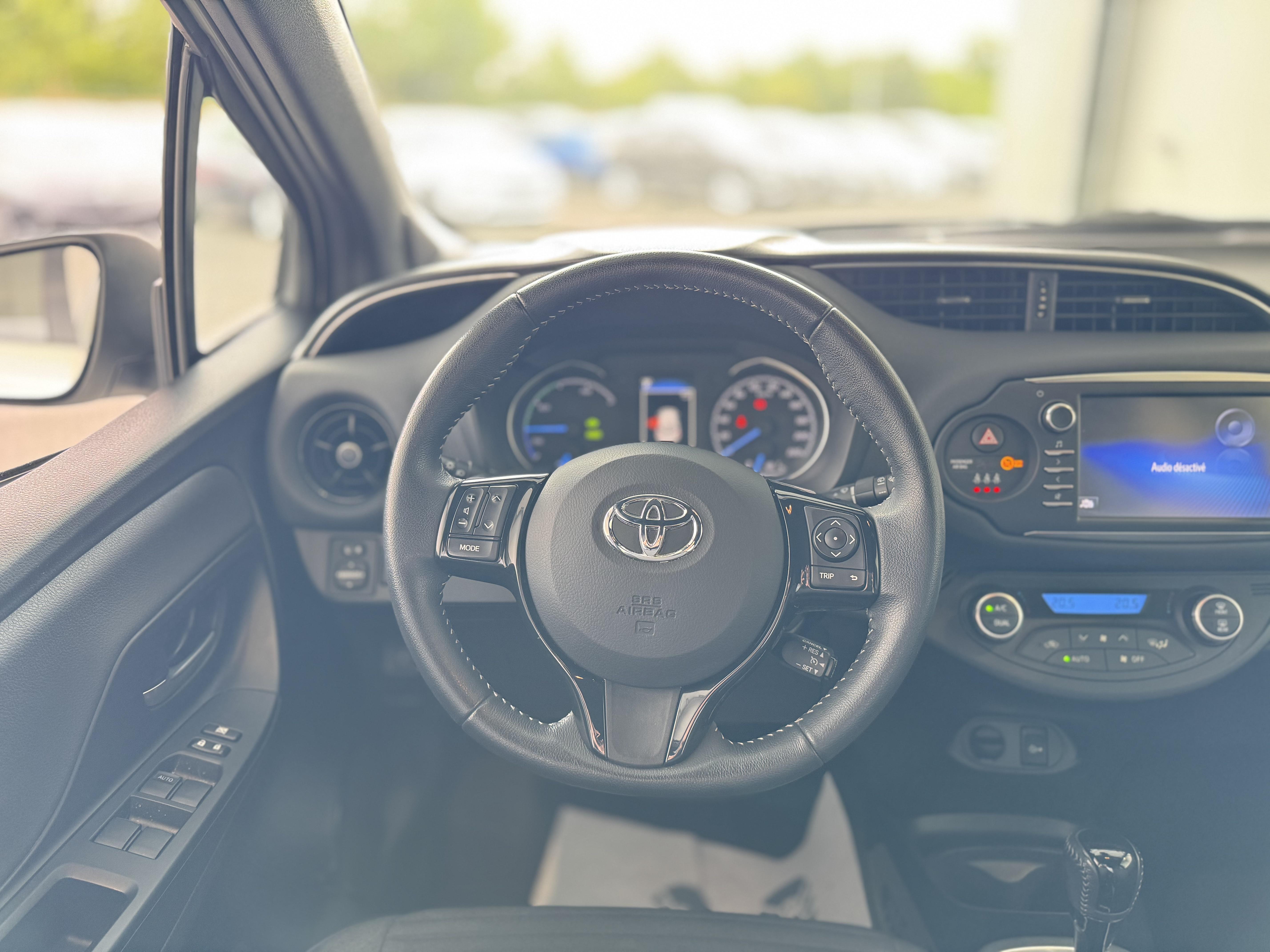 TOYOTA Yaris Hybride 100h Collection - Véhicule Occasion Océane Auto