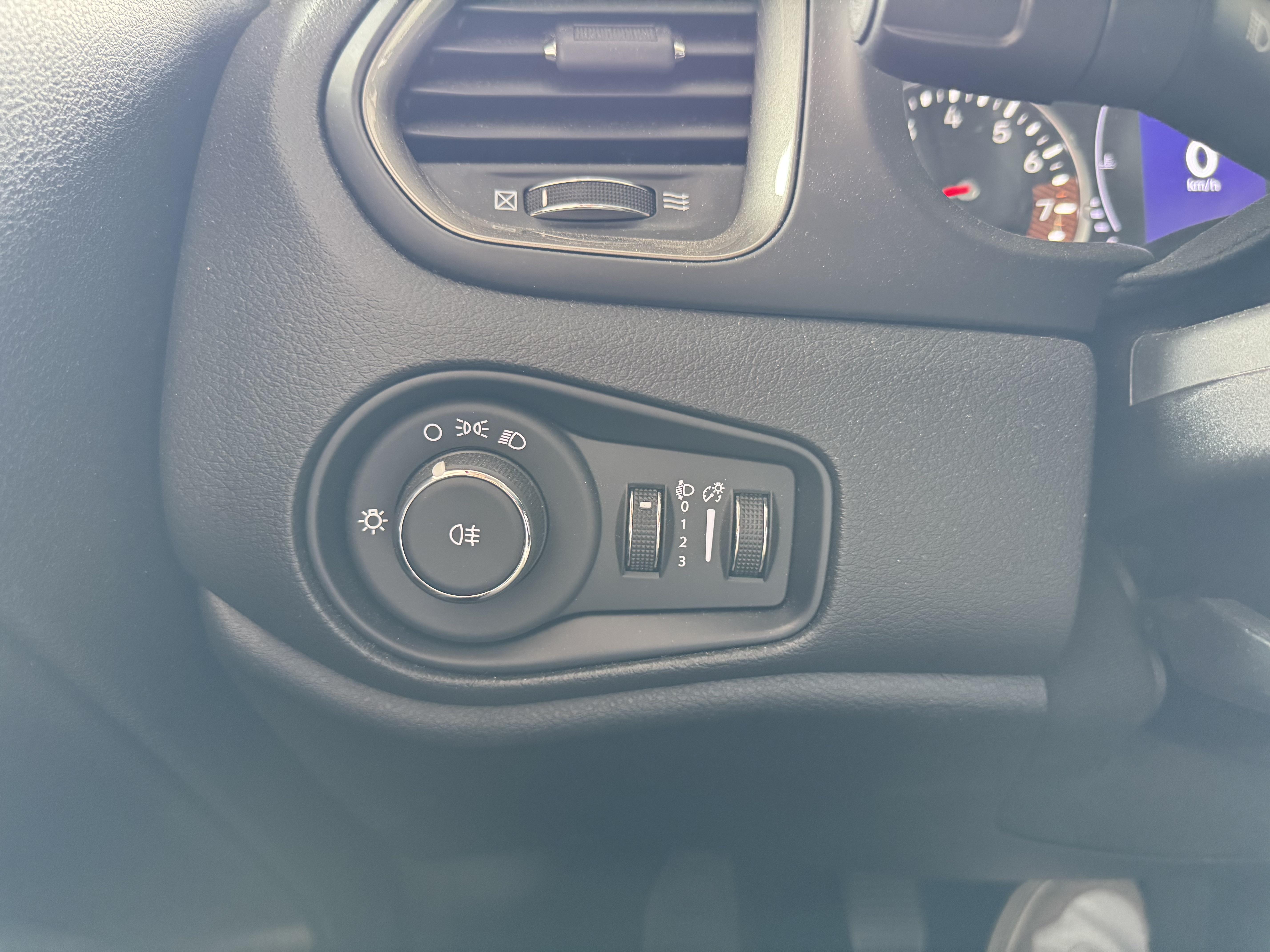 JEEP Renegade 1.0 GSE T3 120 ch BVM6 Longitude - Véhicule Occasion Océane Auto