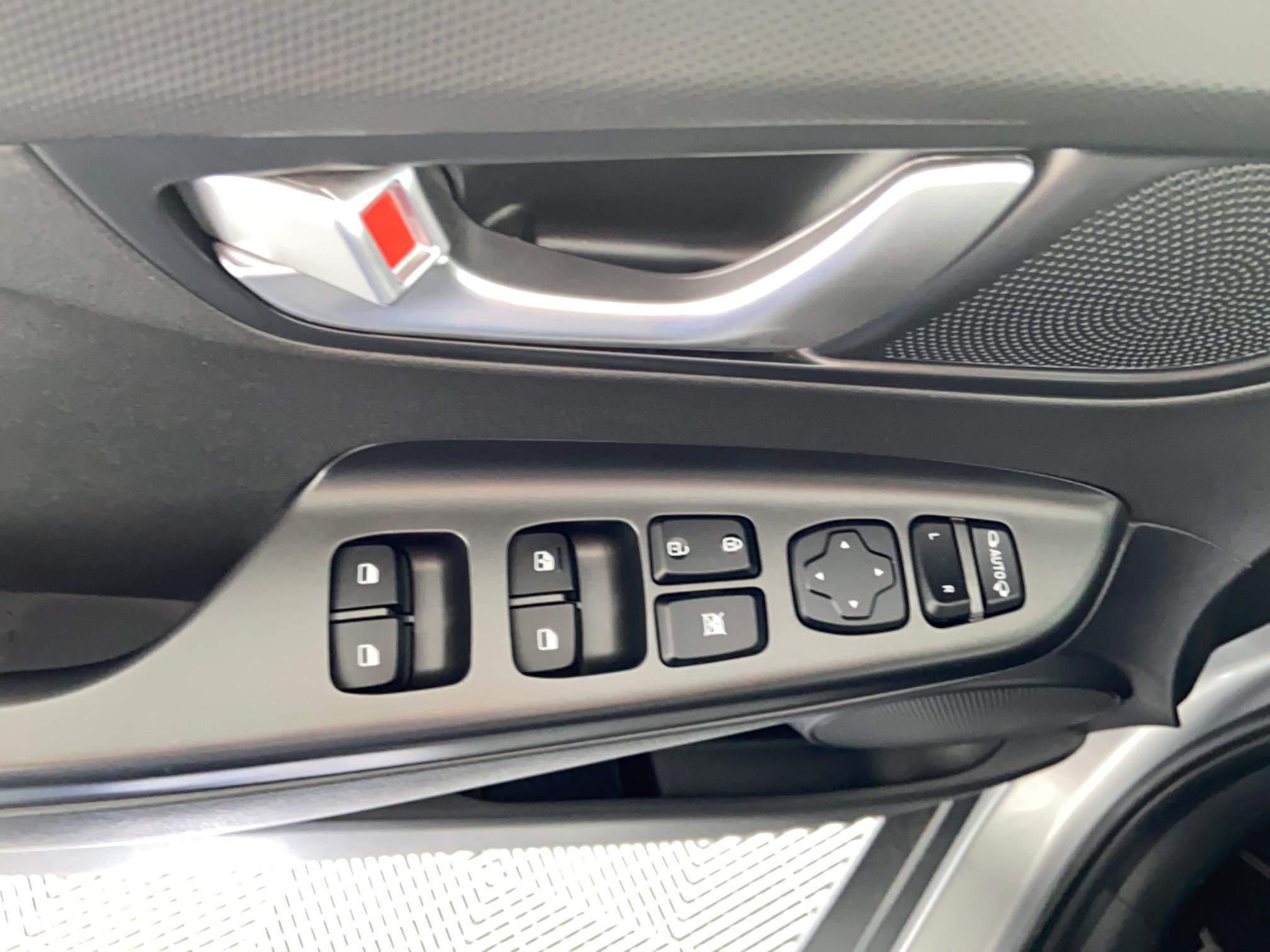 HYUNDAI Kona Electrique 39 kWh - 136 ch Intuitive - Véhicule Occasion - Océane Auto HYUNDAI Kona Electrique 39 kWh - 136 ch Intuitive - Véhicule Occasion Océane Auto