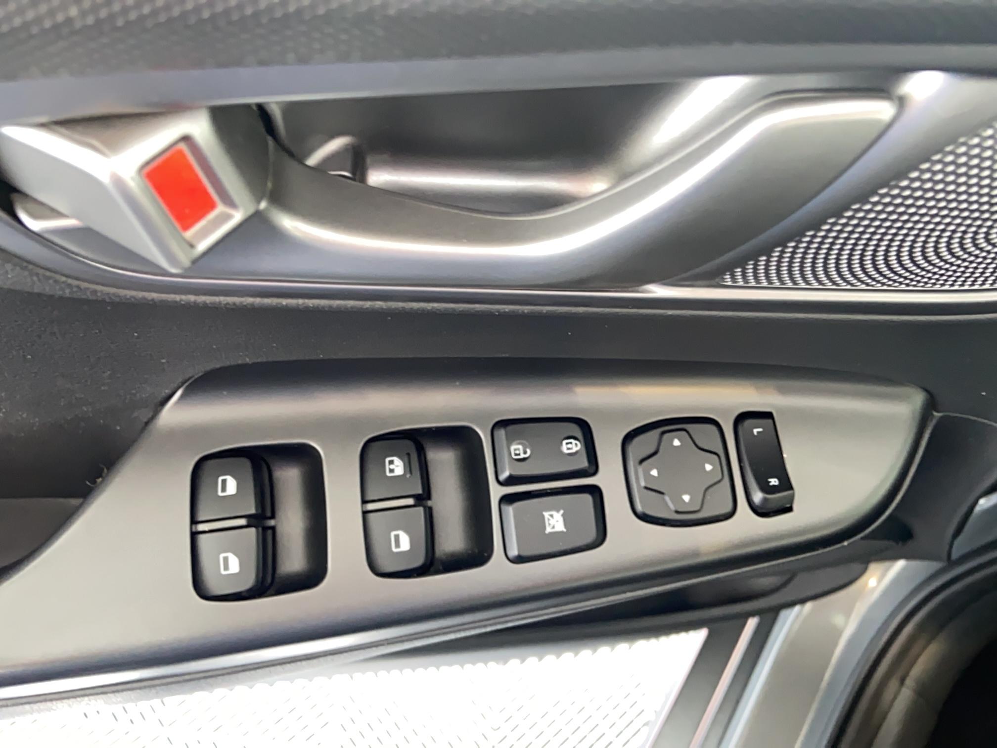 HYUNDAI Kona Electrique 39 kWh - 136 ch Intuitive - Véhicule Occasion - Océane Auto HYUNDAI Kona Electrique 39 kWh - 136 ch Intuitive - Véhicule Occasion Océane Auto